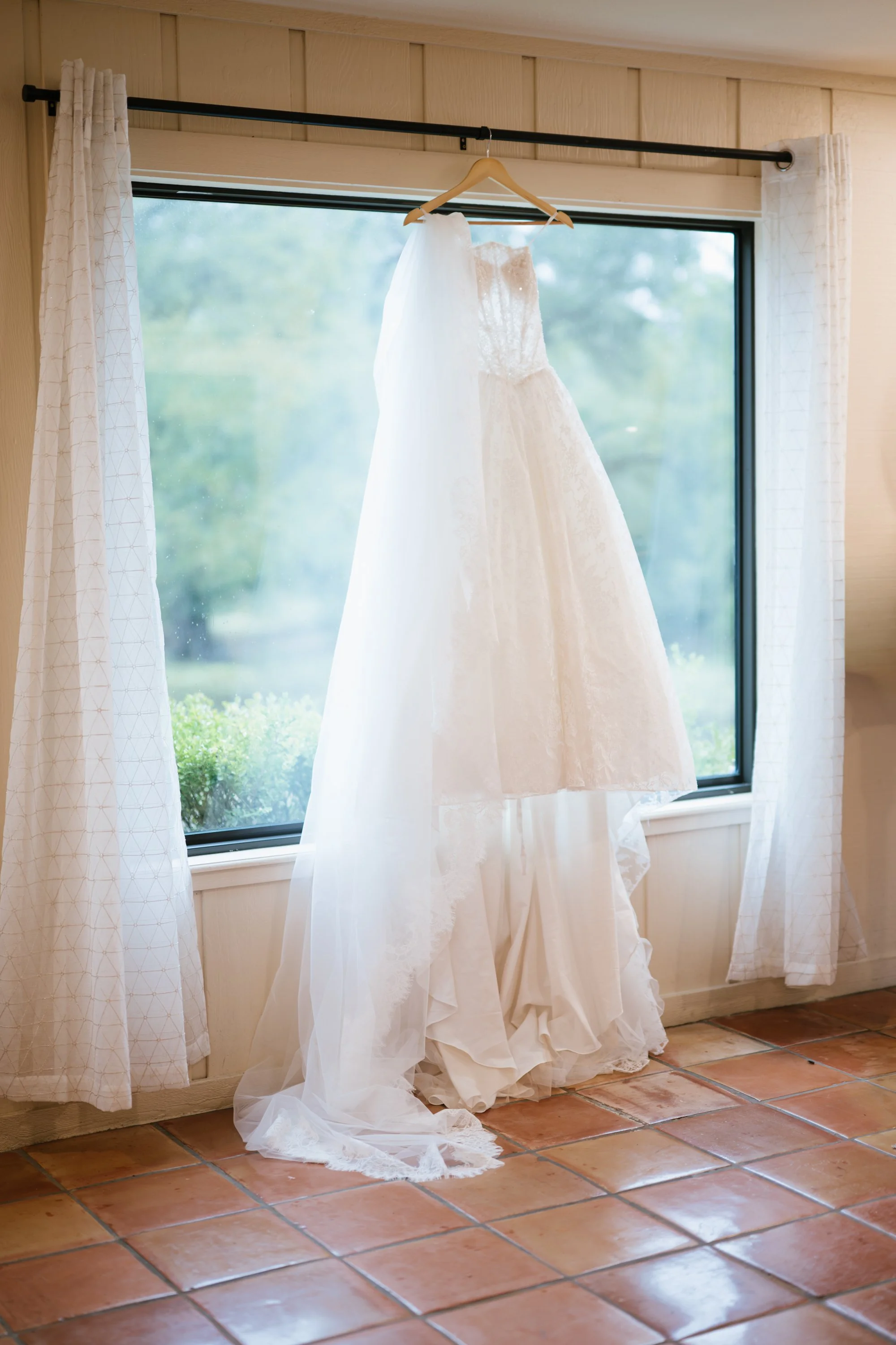 Houston Wedding Photographers and Video Messina Inn Wedding-2.jpg