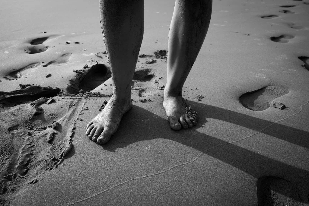 151_HanginonBeach_NoMark (4 of 4).jpg