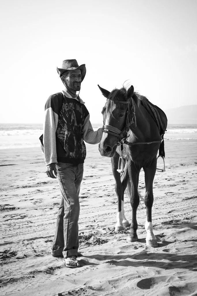 154_manhorsecar_nomark (2 of 4).jpg