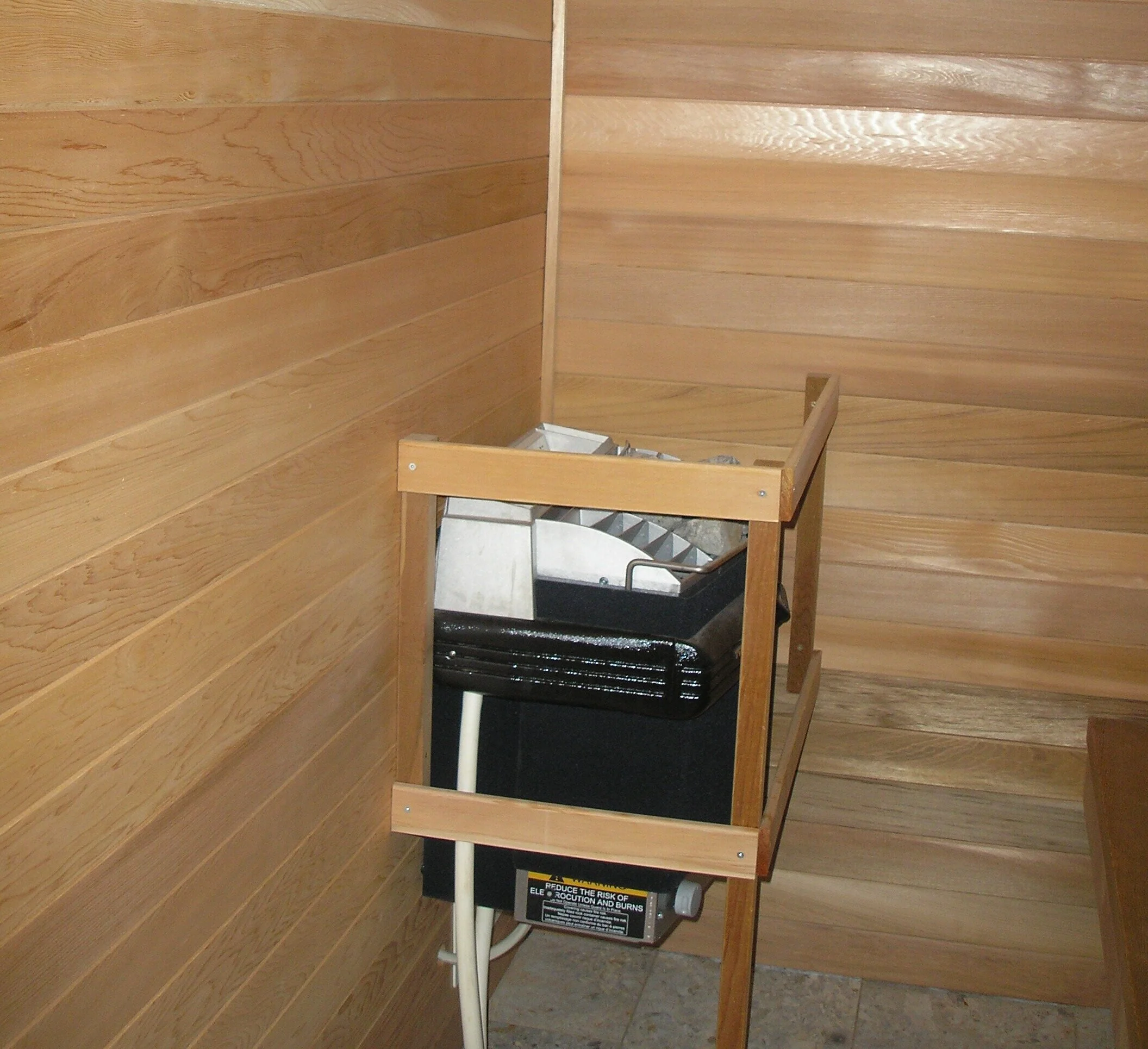 Steam or dry sauna with a built in kettle and a herb tray you can sauna your way.