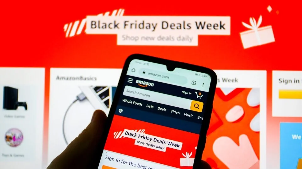       
  
     *<달라진 블랙후라이데이>    오늘 블랙후라이데이 맞았으나 토론토-필지역 락다운 여파로 현장구매보다 온라인 쇼핑이 대세…   락다운 면한 번밀스몰 등으로 고객 몰리기도…   https://www.cp24.com/news/black-friday-shopping-in-a-pandemic-covid-19-closes-some-stores-sales-move-online-1.5206904  


  



 
 