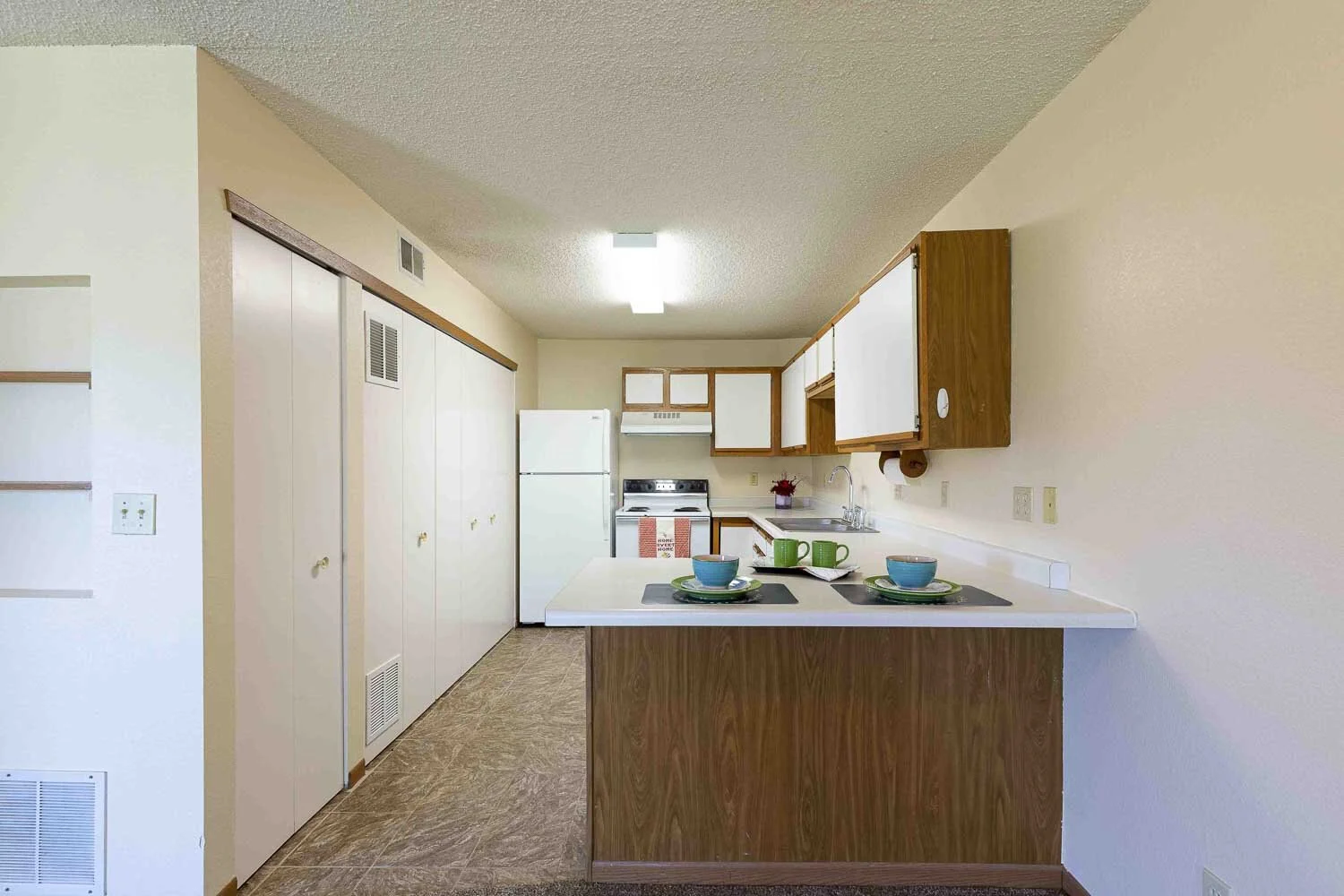 thecottagesofhastings-2bedrooms-rent-senior-apartments-55-plus_3.jpg