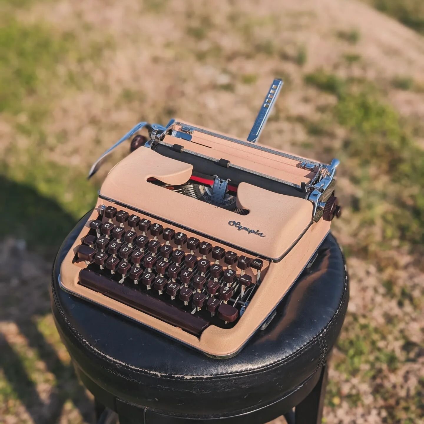Finally!
New writing iron listed on nashvilletypewriter.com and in-store for sale.
There's a bunch more coming, still trying to learn how to balance the whole, you know-
Being an adult and staying on top of shit. Ha.

The tagging function hasn't been