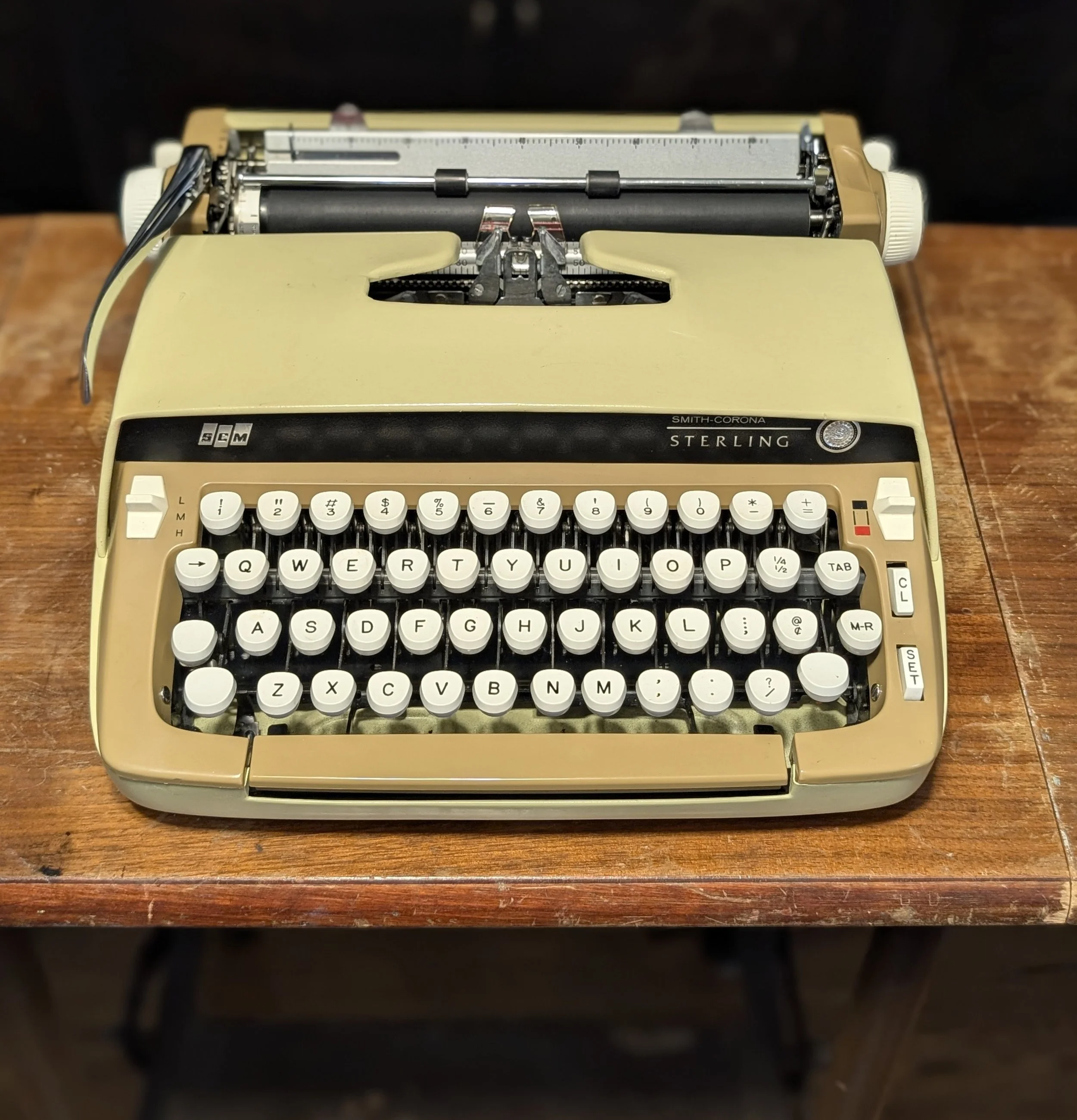 1972 Smith Corona Sterling *Boogie Down Chocolate Nanner*