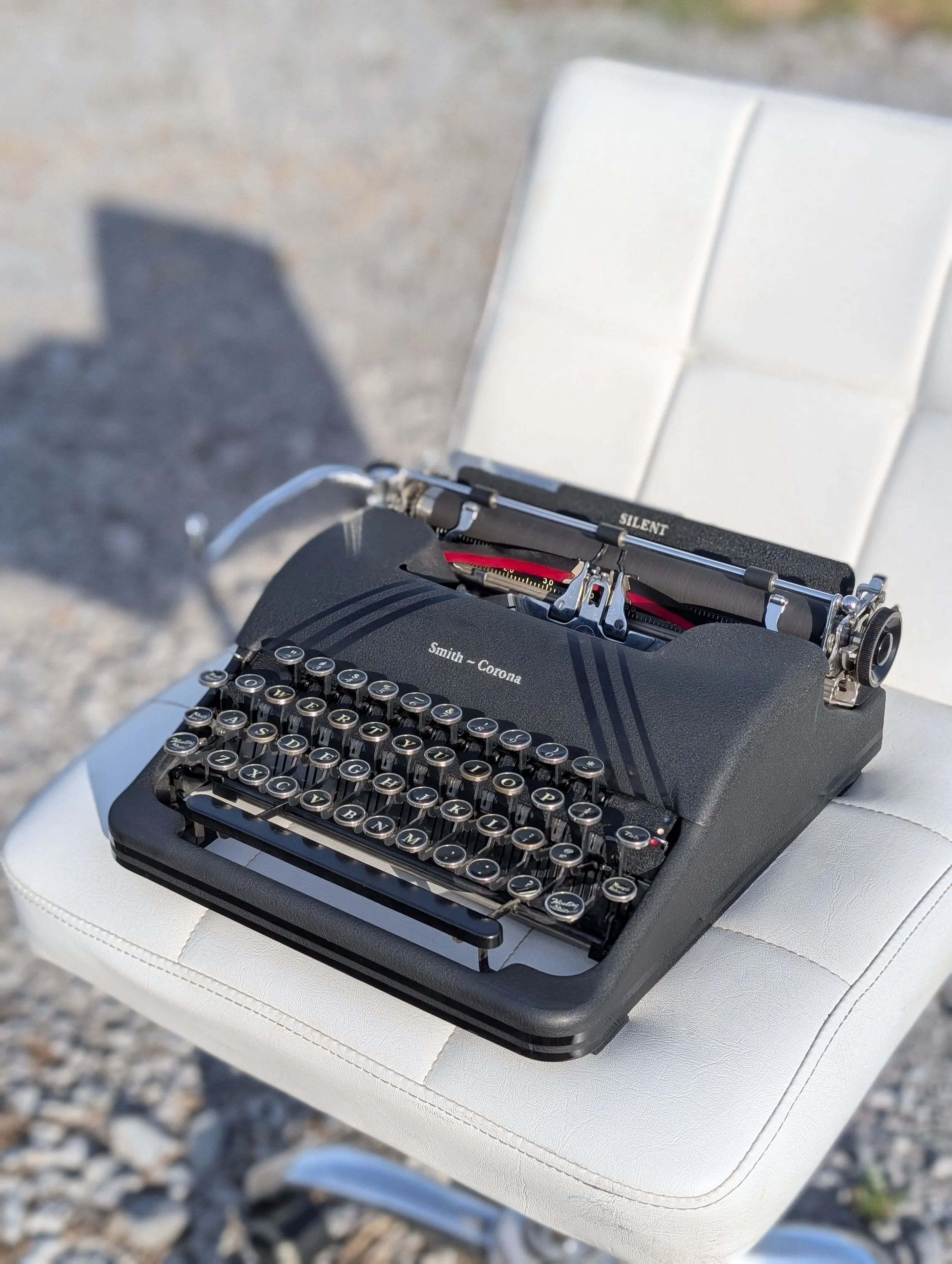 1945 Smith Corona "Tuxedo" Silent *IMMACULATE & CLASSIC*