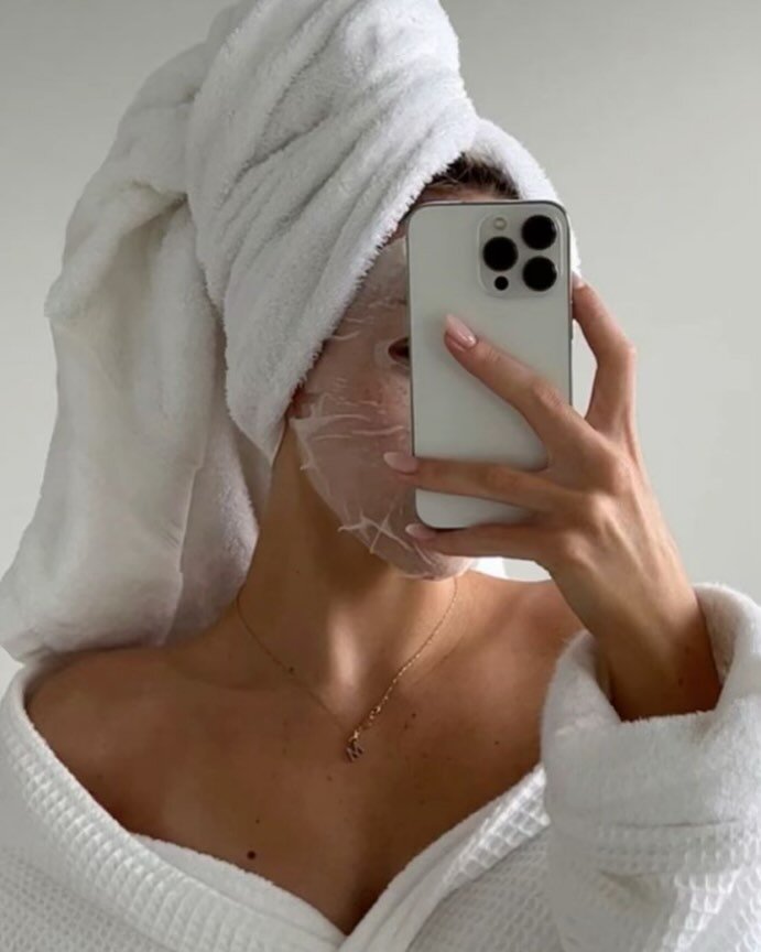 elevate your self-care routine with Kall&oacute;n - because self-love starts with healthy, glowing skin ✨

#loveyourskin #skincareselfie #kall&oacute;n #kall&oacute;nskin #kall&oacute;nskincare #skincare #healthyglow #skincareaddict #skincareessentia