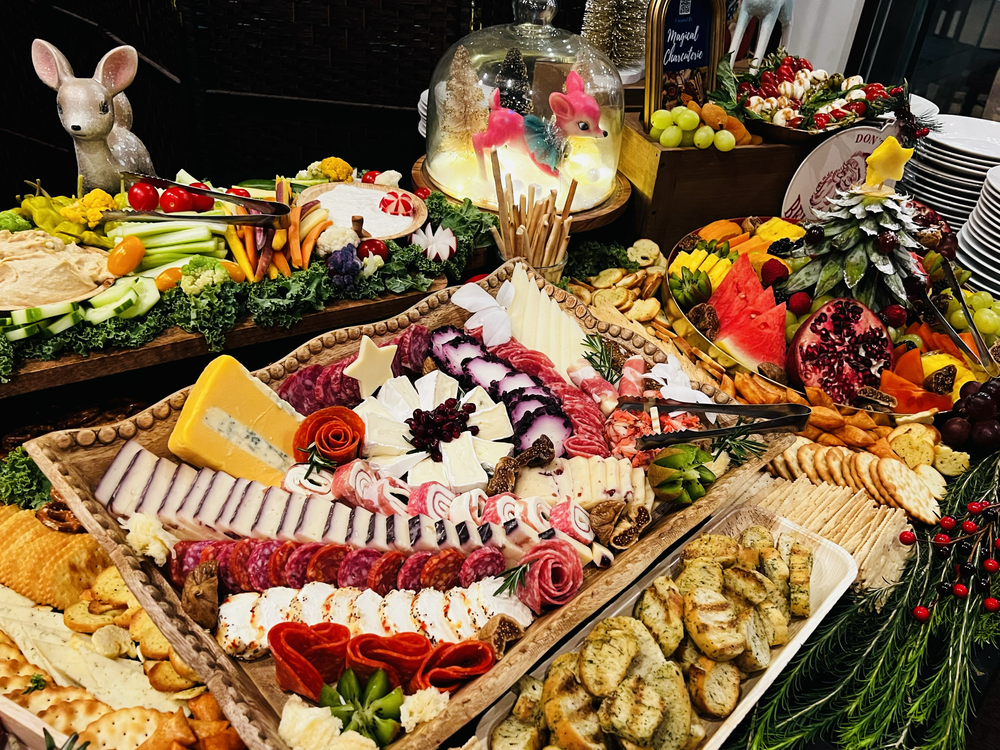amazing graze creations | catering grazing tables... Grazing tables, charcuterie Orlando, gifts grazing boards Orlando ...