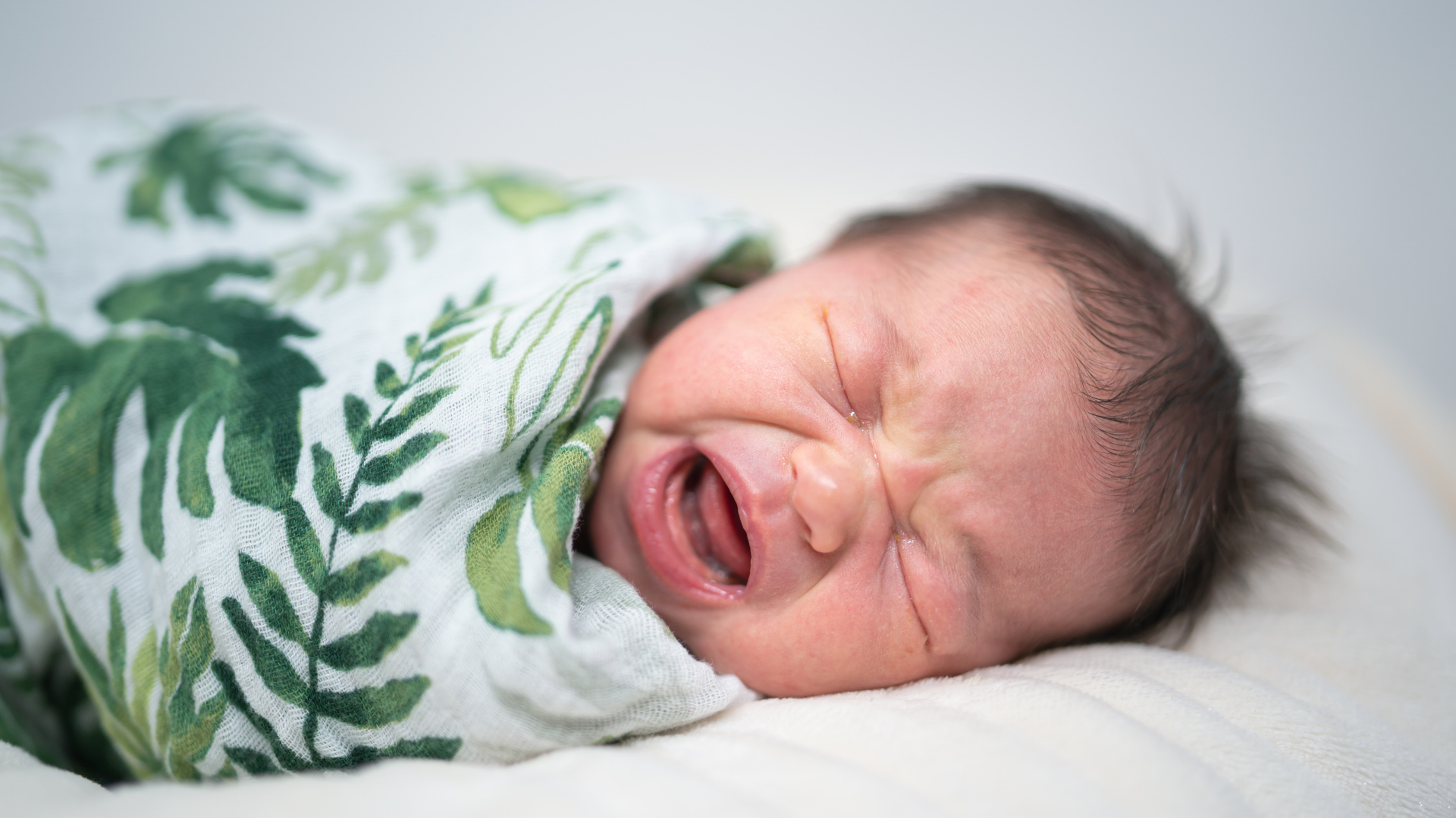 What You Need To Know About Swaddling A Baby Hey Sleepy Baby