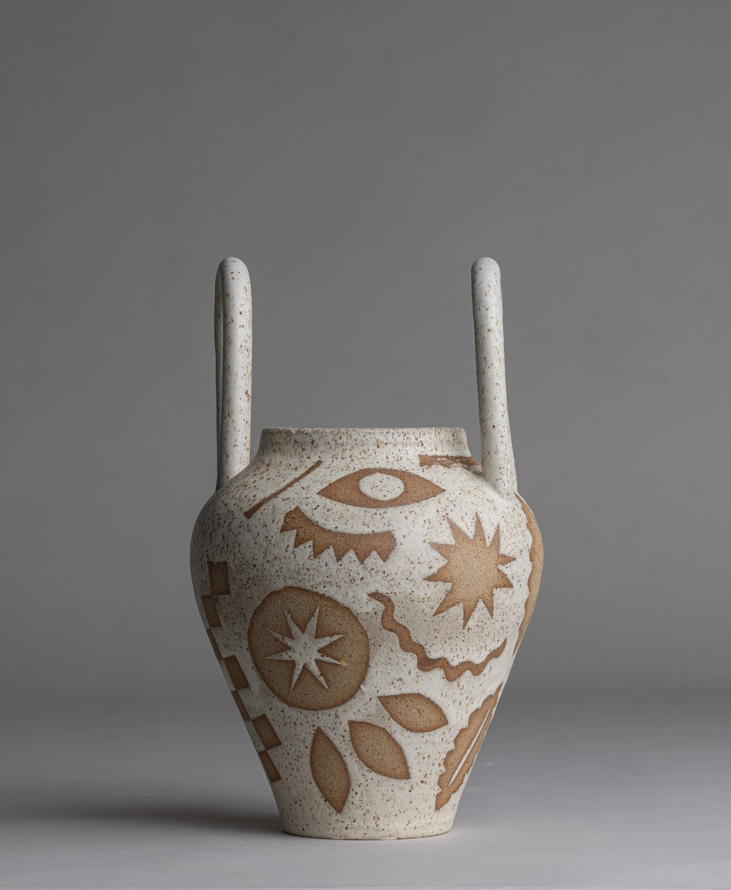 19. 
 medium picto  vase  
$ 