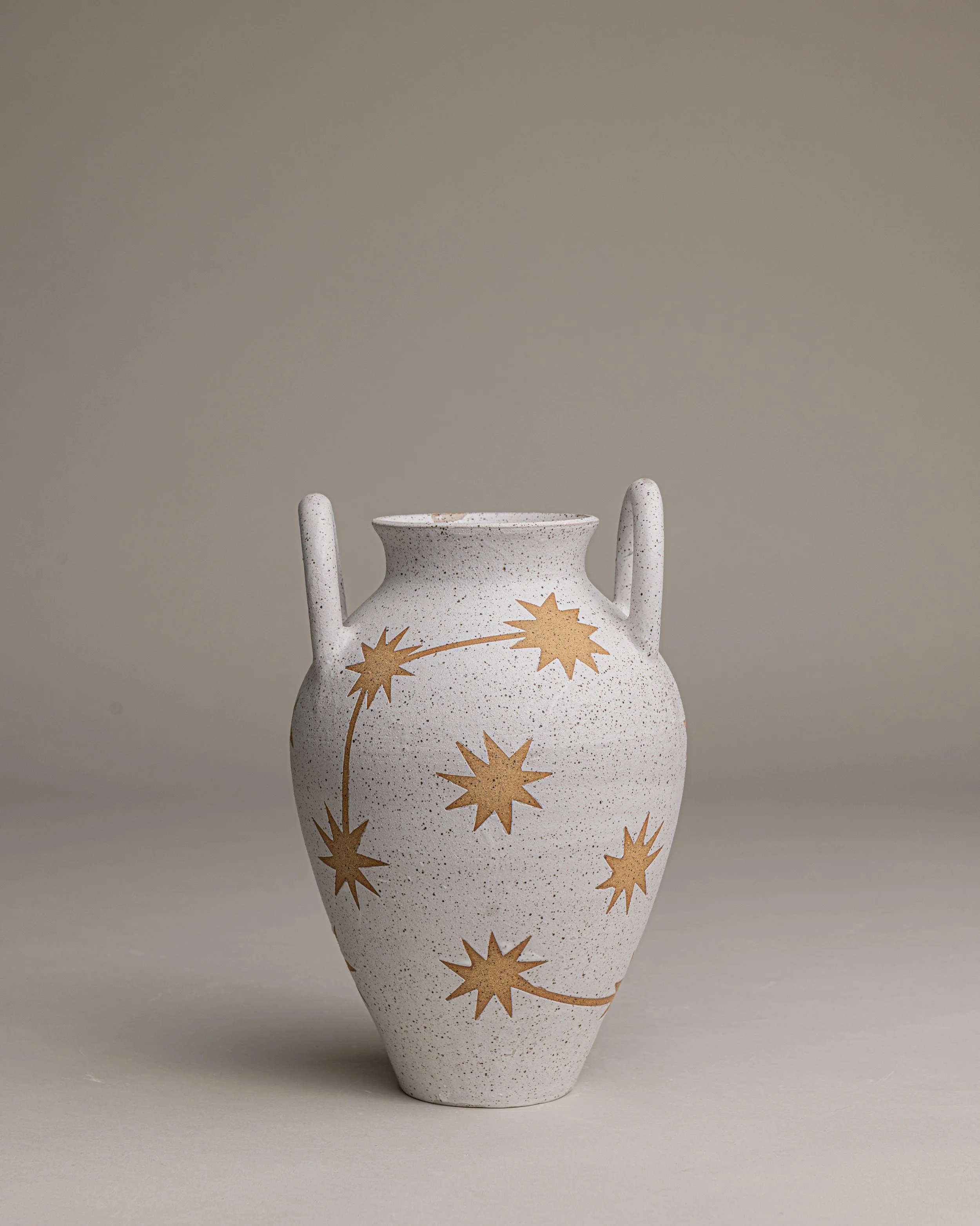06. 
 medium constellation vase  
$ 