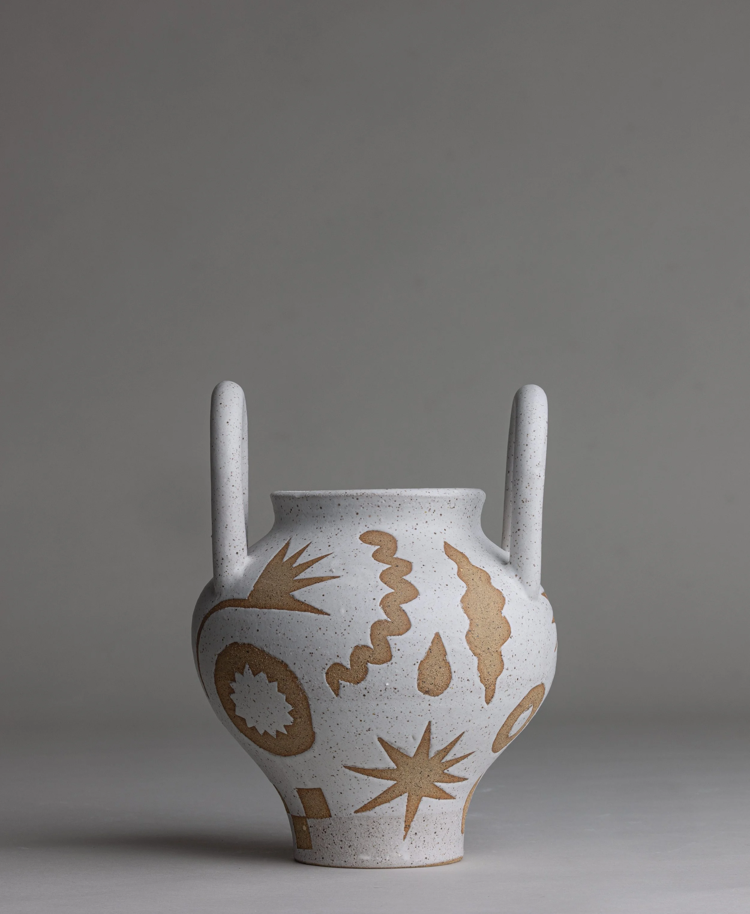 17. 
 medium picto  vase  
$ 