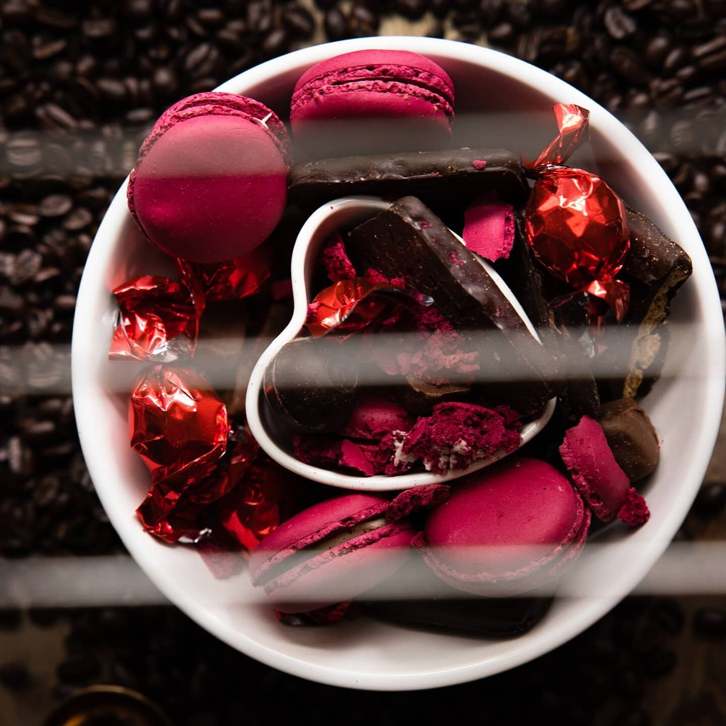 Happy Valentines Day Everyone!! I can say without a doubt that when it comes to love.. I've got plenty of it. ❤️ Last year my best friend said she'd be my wife. It's all gravy from here. @instabrigid
..
.
.
.
.
.
.
.
.
.
.
.
.
.
.
.
.
.
. 
📸 CANON E