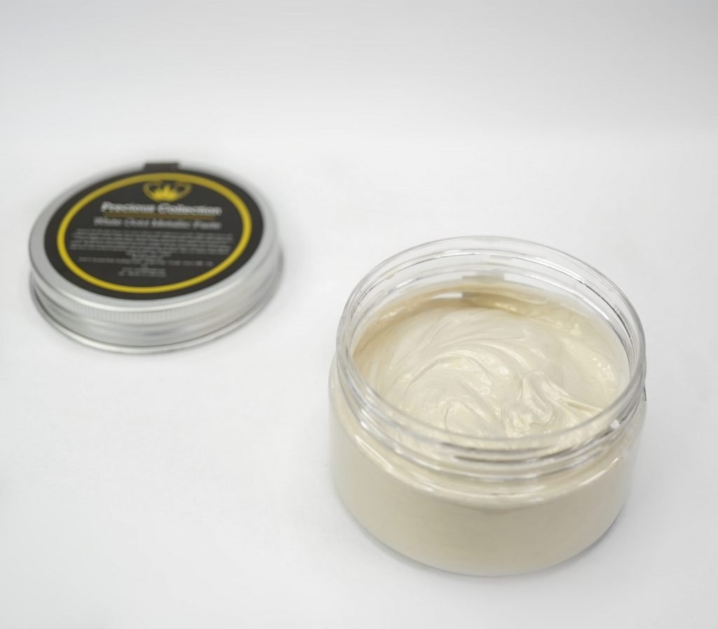 Posh-chalk-precious-collection-white-gold-paste-2.jpeg