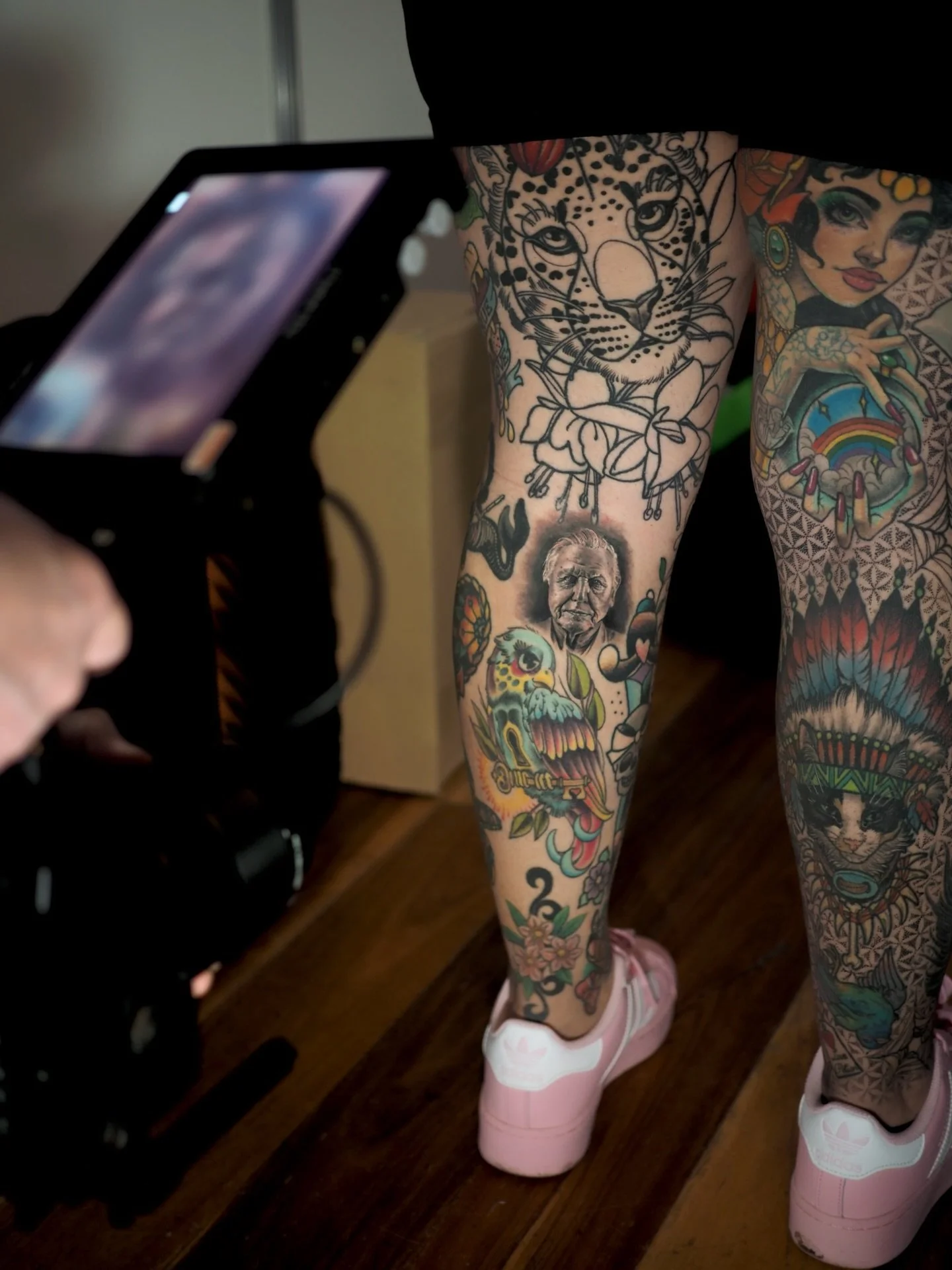 I love doing these huge portraits, featuring @davidattenborough. Super keen to do more tiny portraits! Drop in my emails to book!!