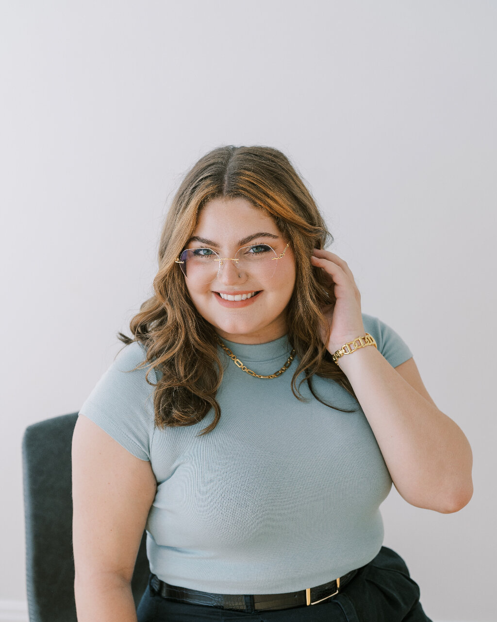 Audrey joined the SoSocial team in Summer of 23' and has been such a wonderful addition! Her favorite part of the job? Creating stunning reels for our clients on location! 🎬 

Outside of work, she loves exploring St. Louis, thrifting and recently go