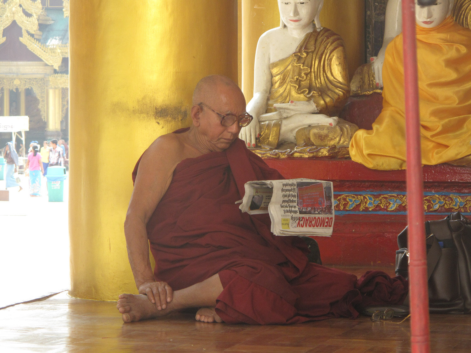 Sunday paper, Thailand