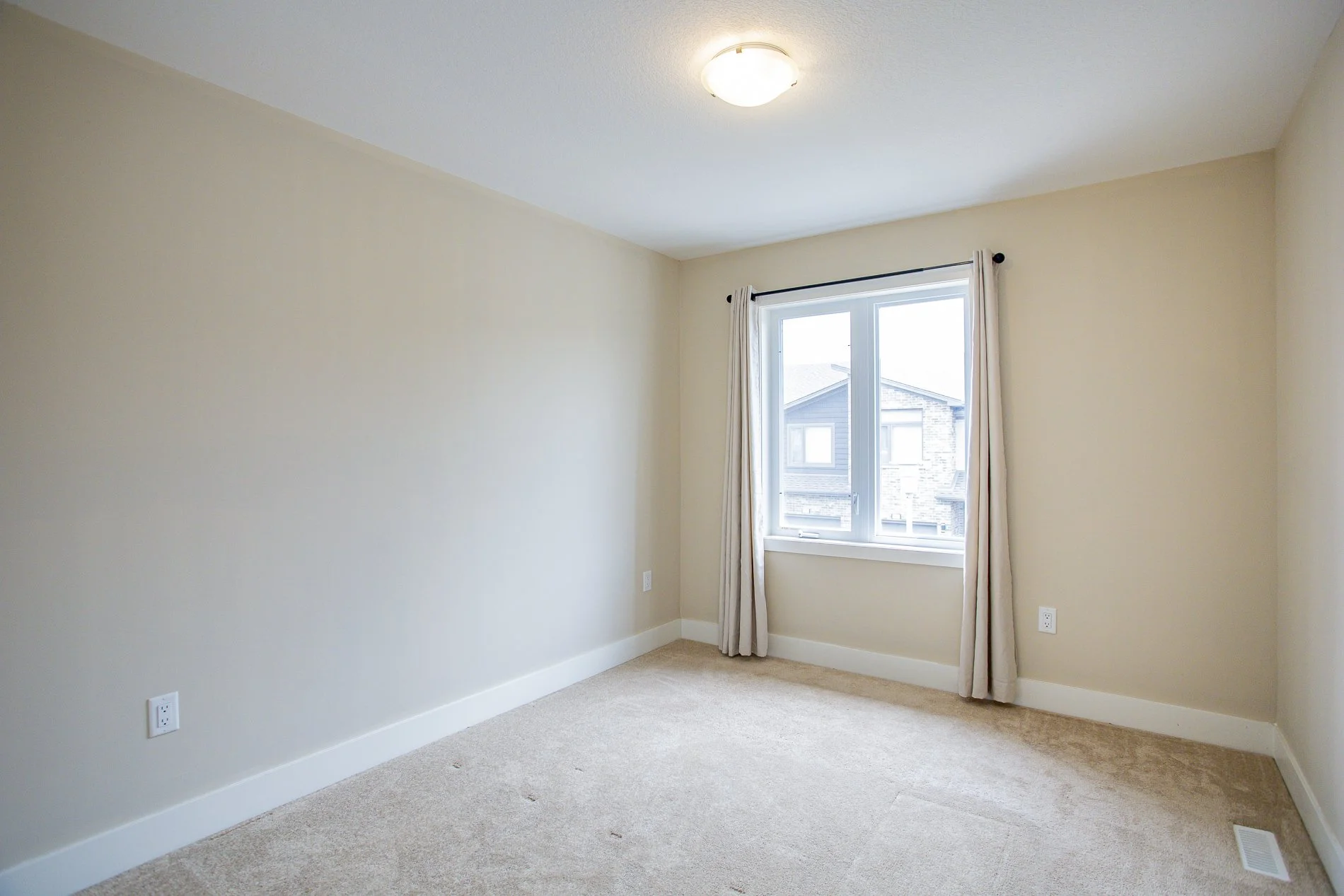57-1960 Dalmagarry Rd_33.jpg