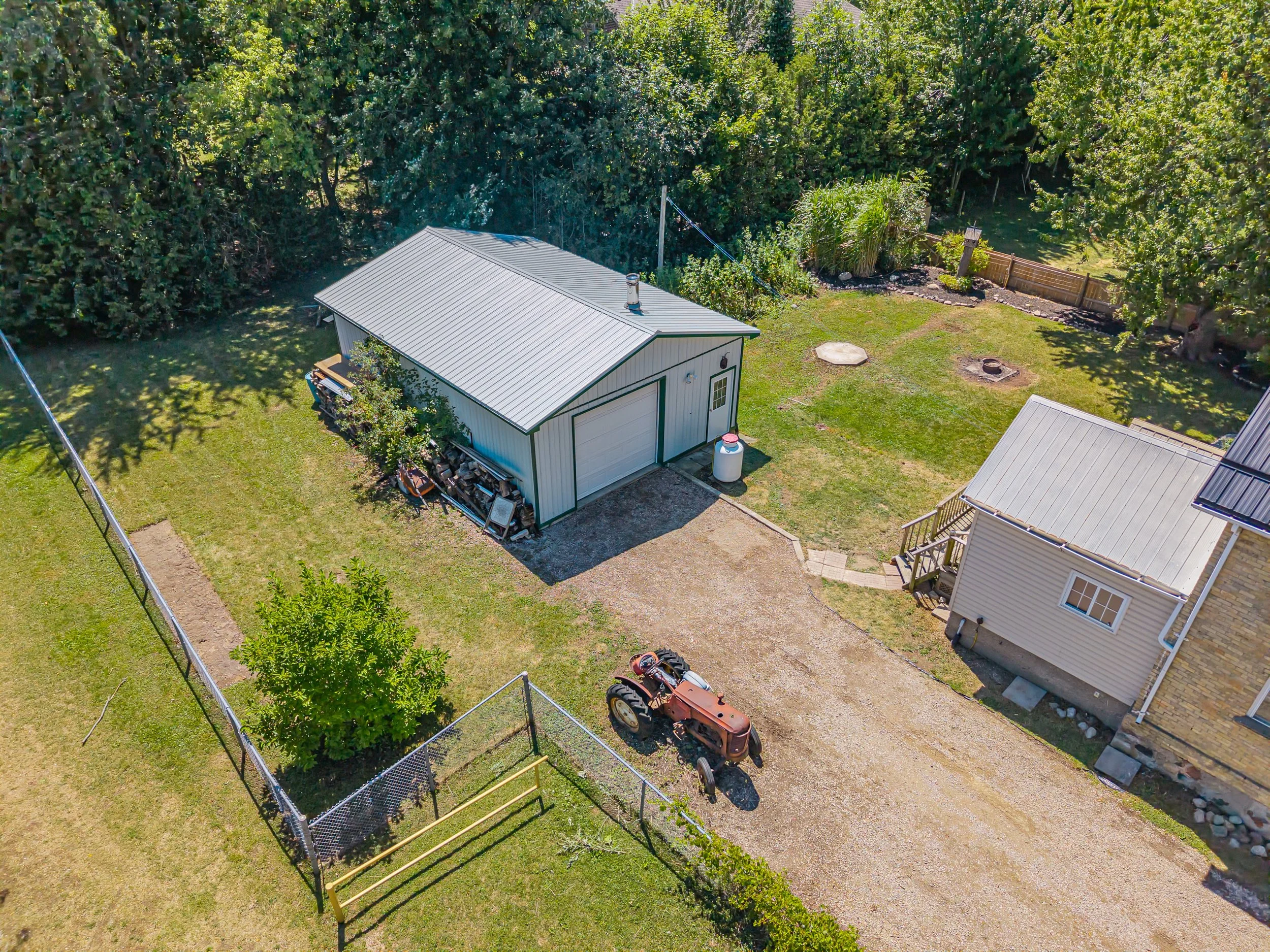 3229 Mcgillivray Dr -45.jpg