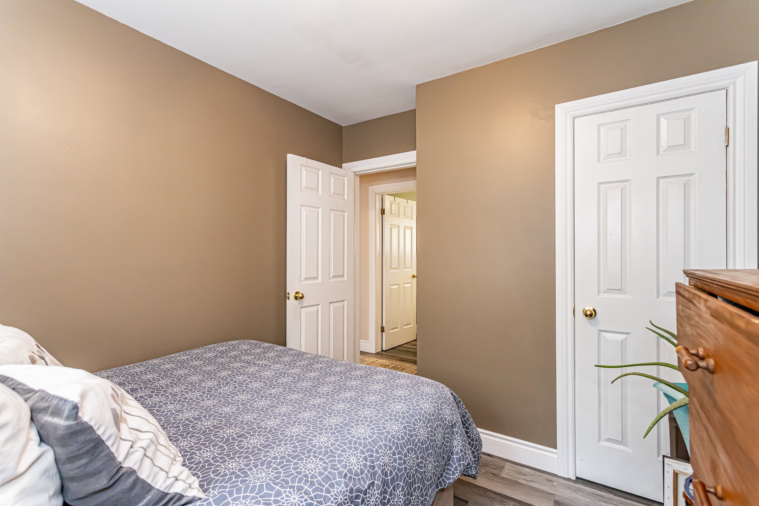 310 Manitoulin Dr-16.jpg