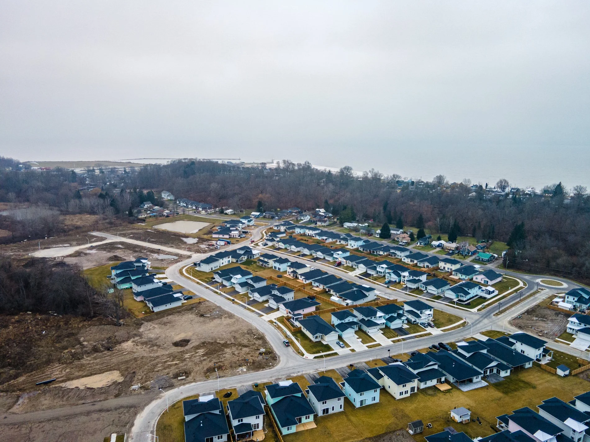 413 Breakwater Blvd-46.jpg