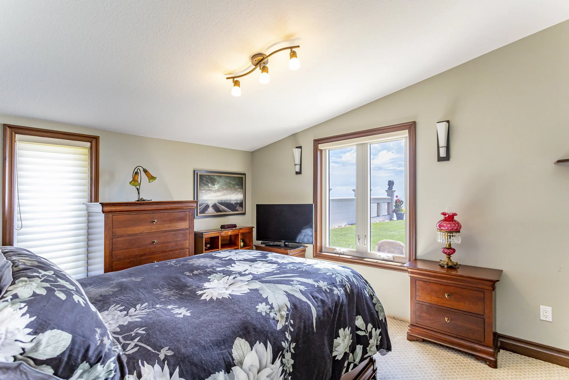 12070 Rose Beach Line_27.jpg