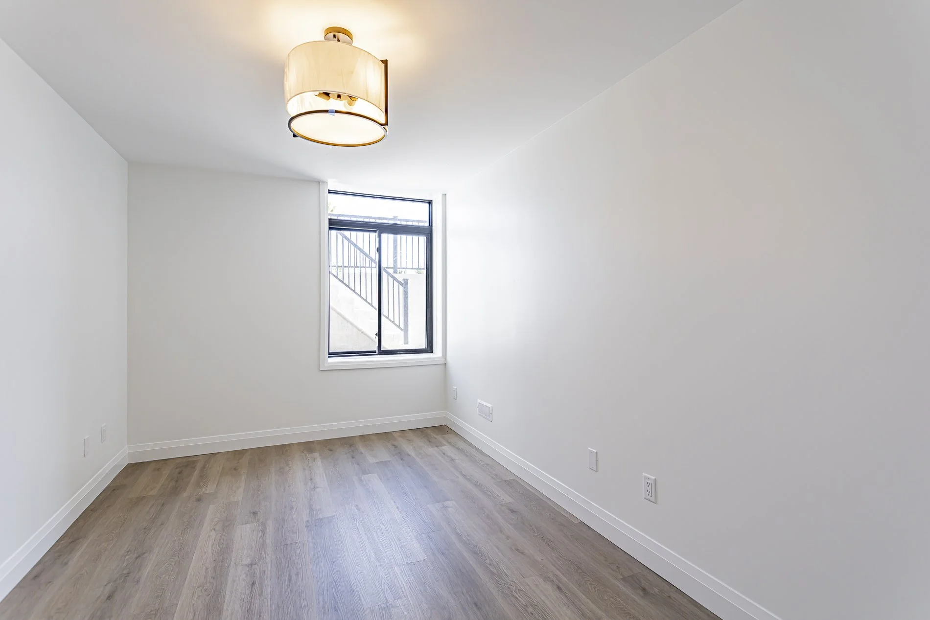 177-3900 Savoy St-Int_21.jpg