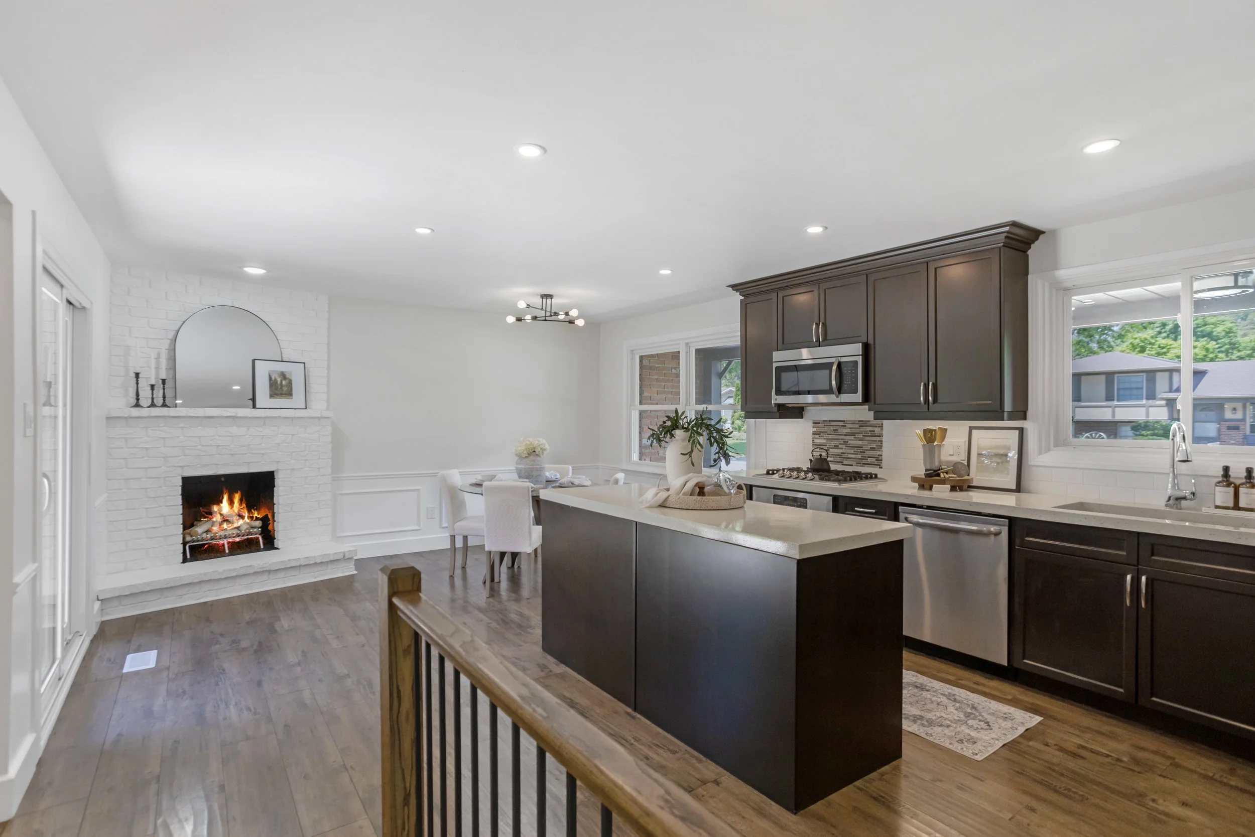 462 Grandview Ave-13.jpg
