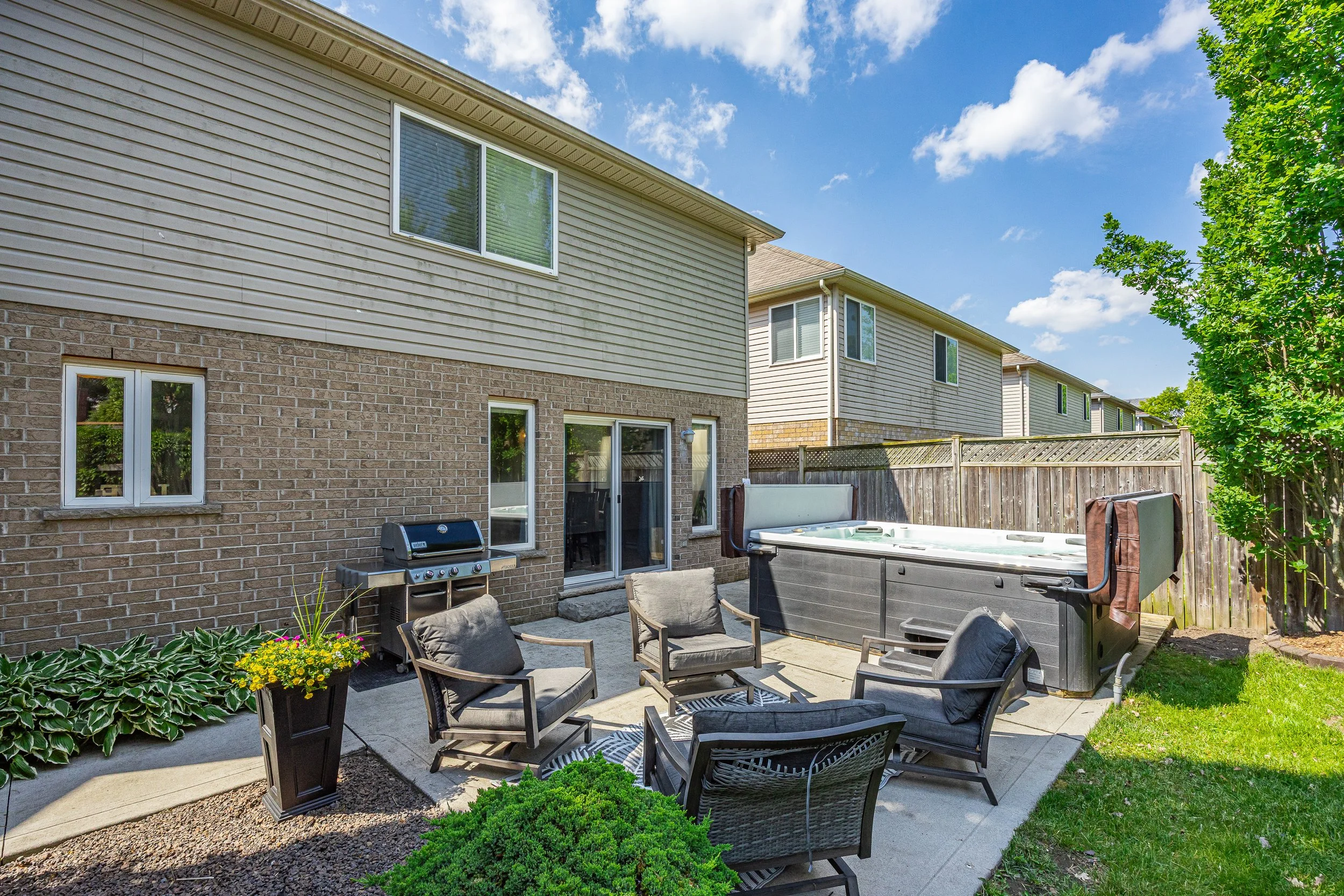 1204 Meadowvale Dr -45.jpg