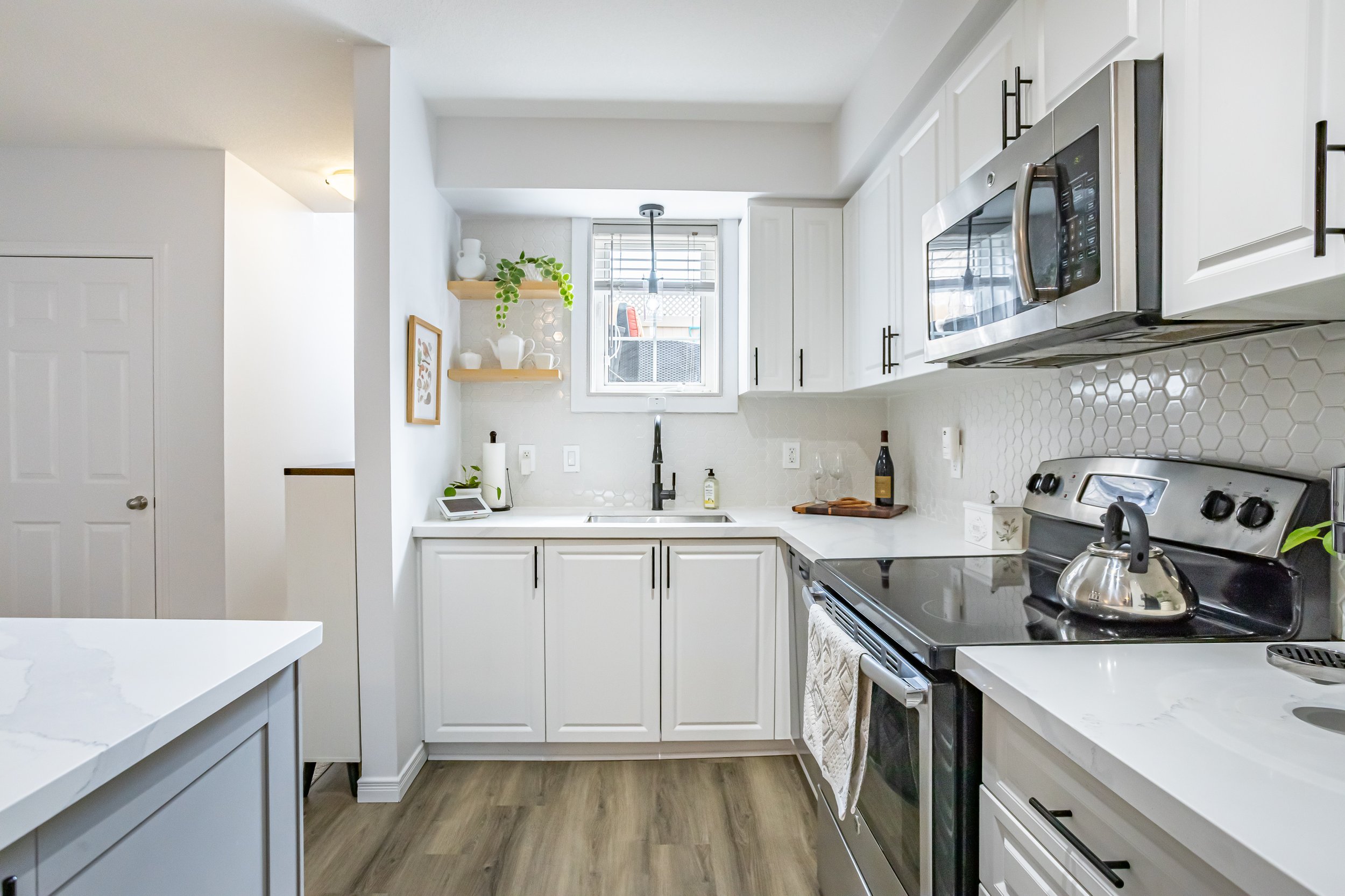 35-3200 Singleton Ave-8.jpg