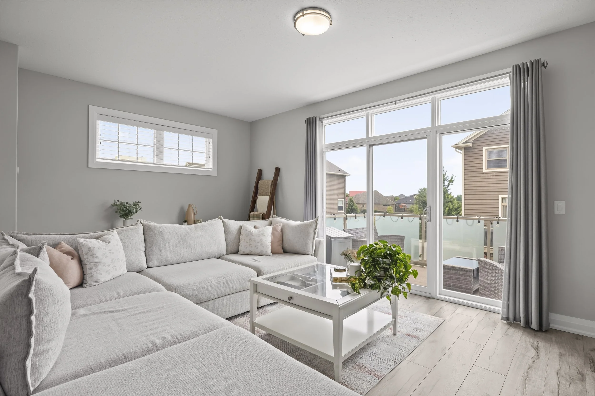 18-3025 Singleton Ave -23.JPG