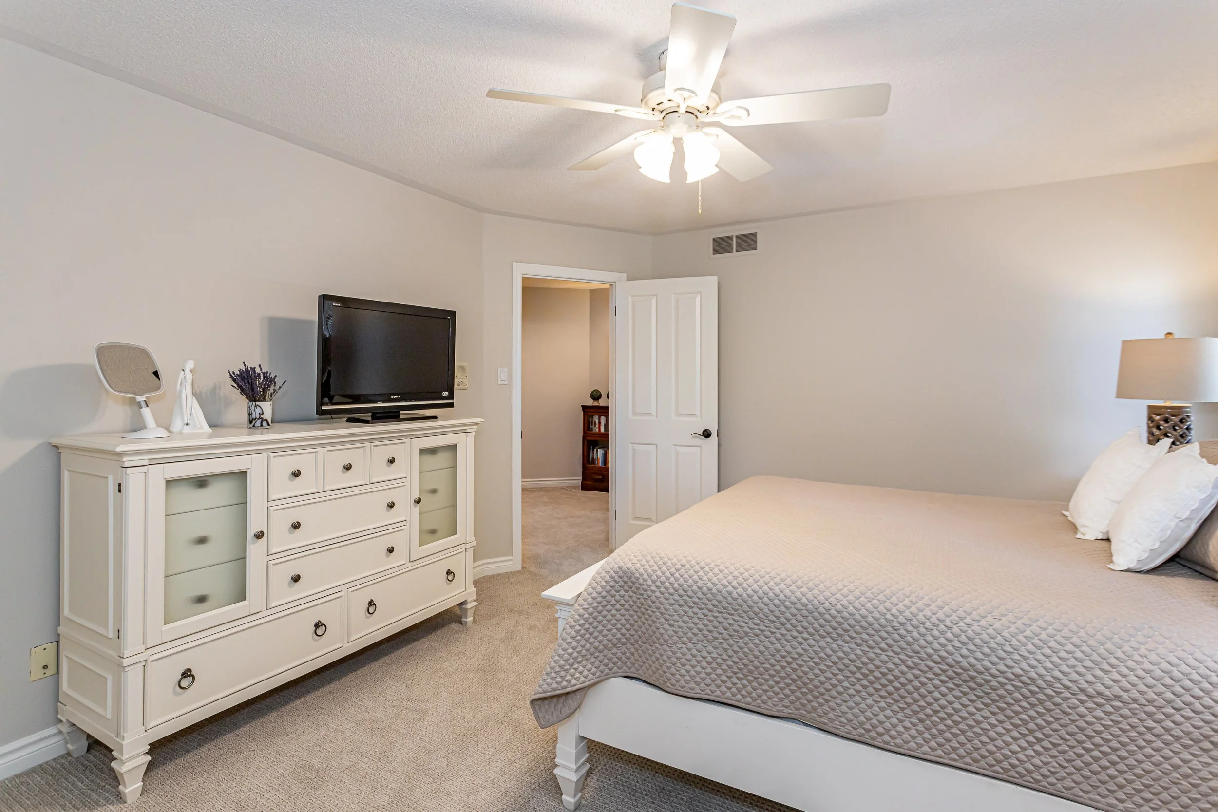 98 Green Hedge Lane-32.jpg