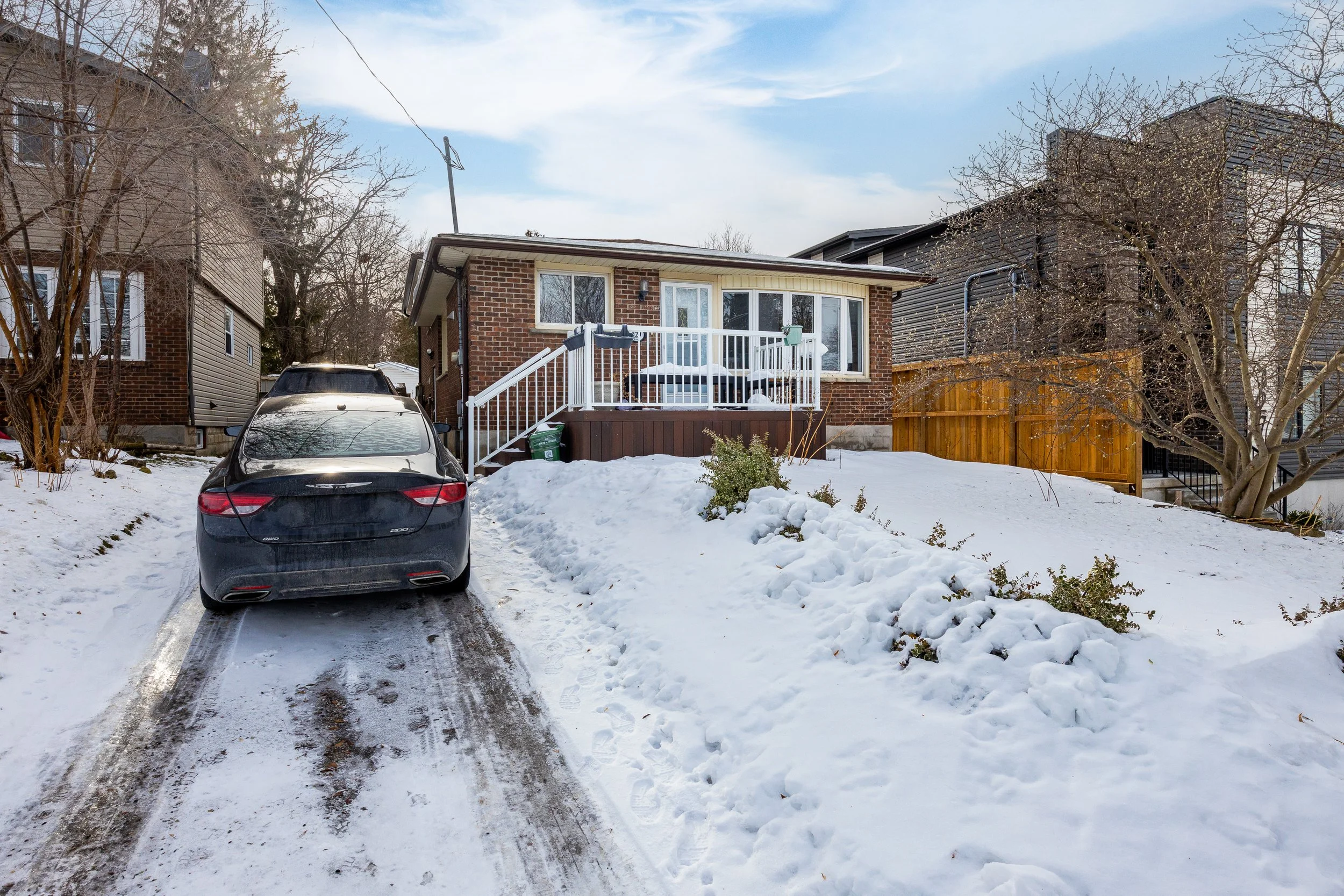 329 Thompson Rd -03.jpg