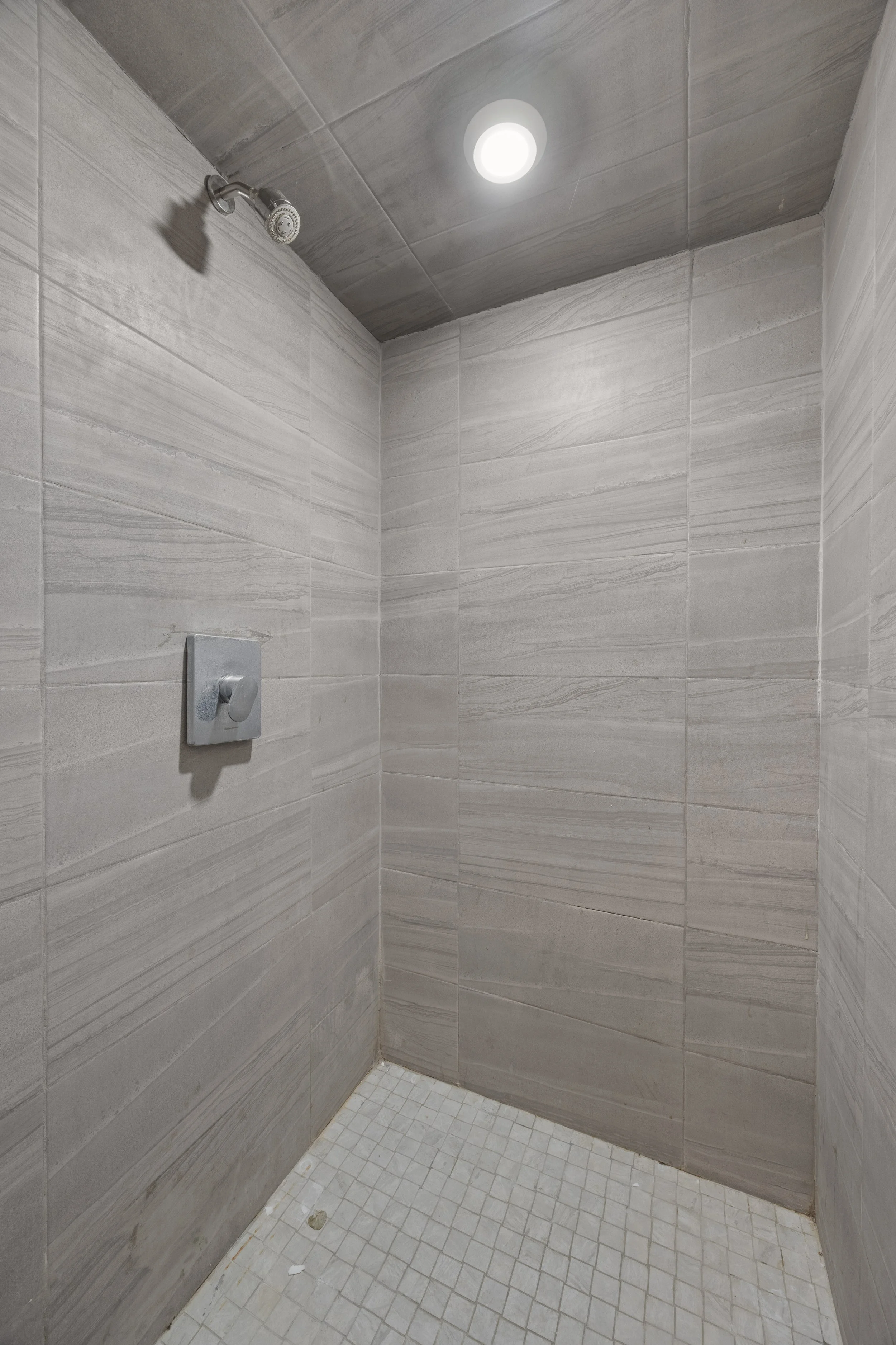 7024 Kilbourne Rd -25.JPG