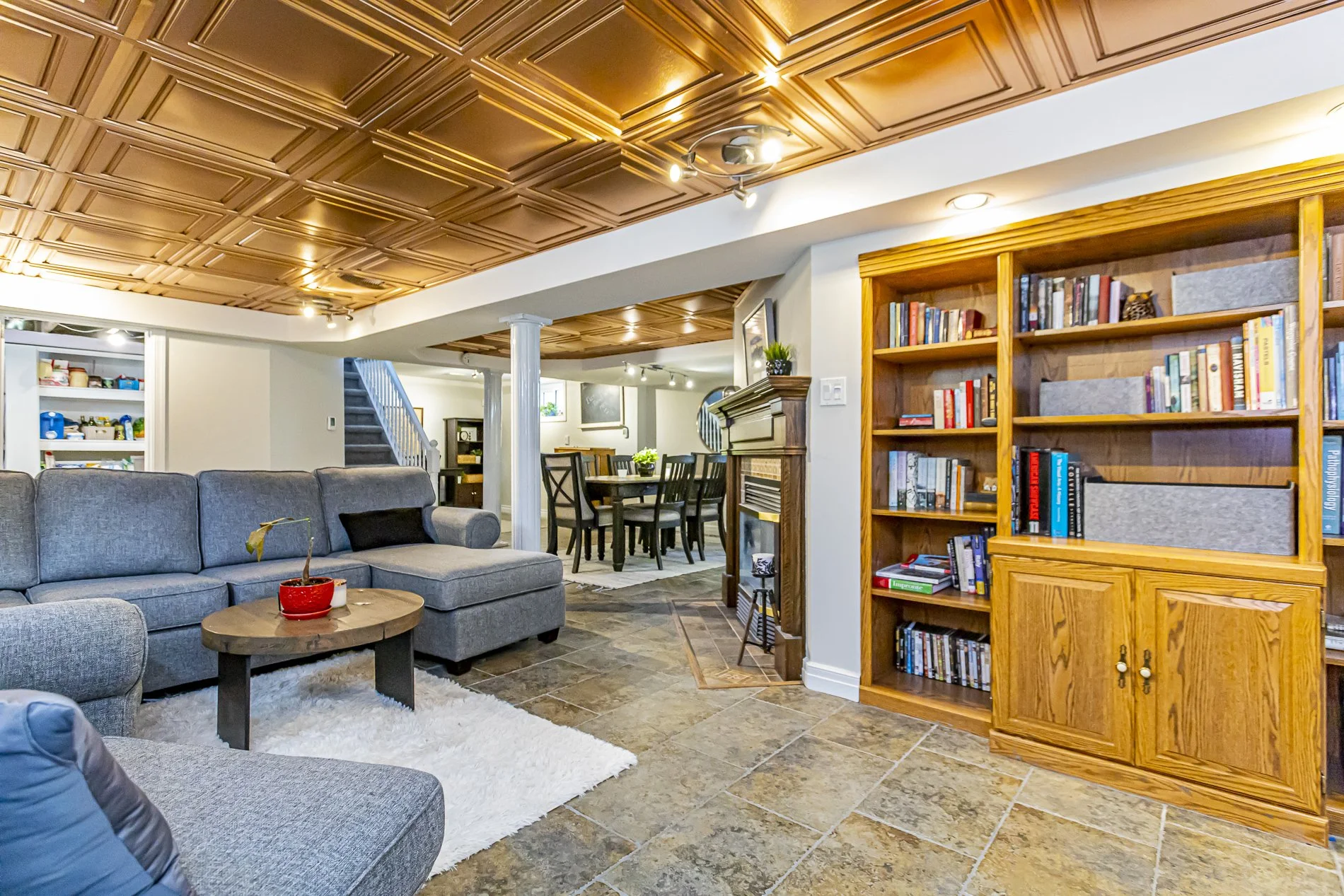 44 Briscoe St E_37.jpg