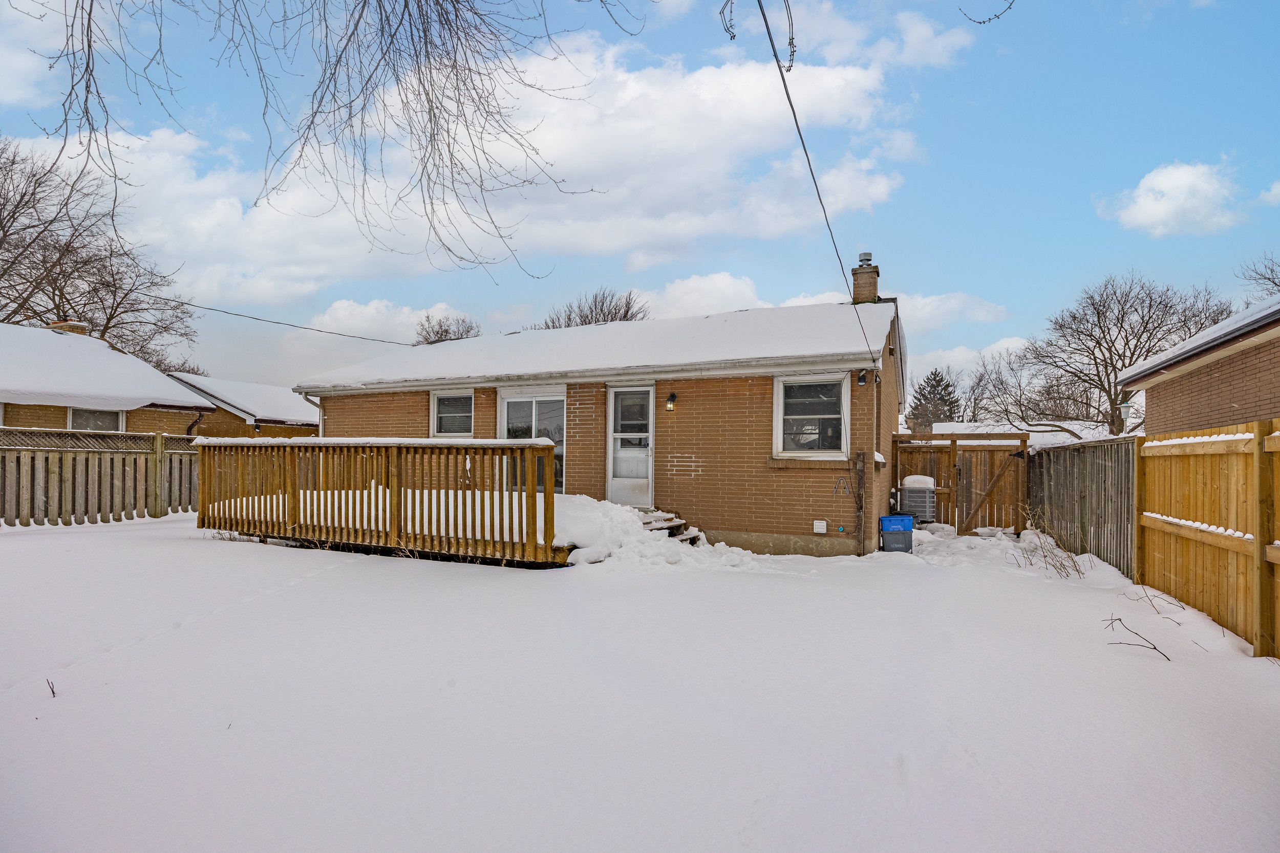 149 Jasper Cres -38.jpg