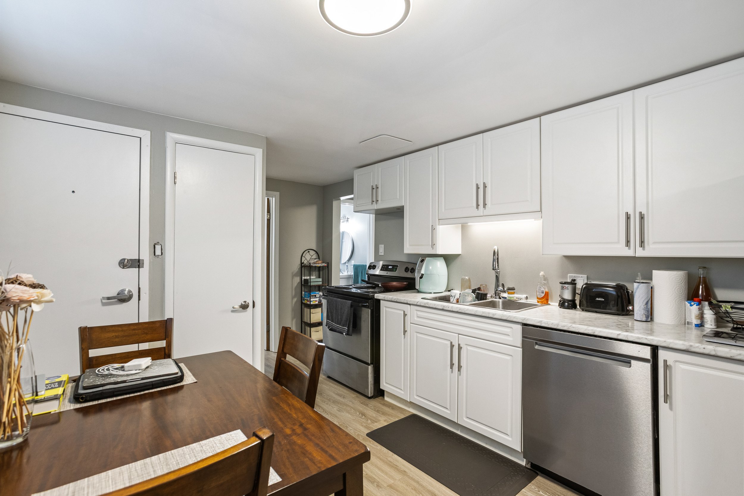 103 Main St S-28.jpg