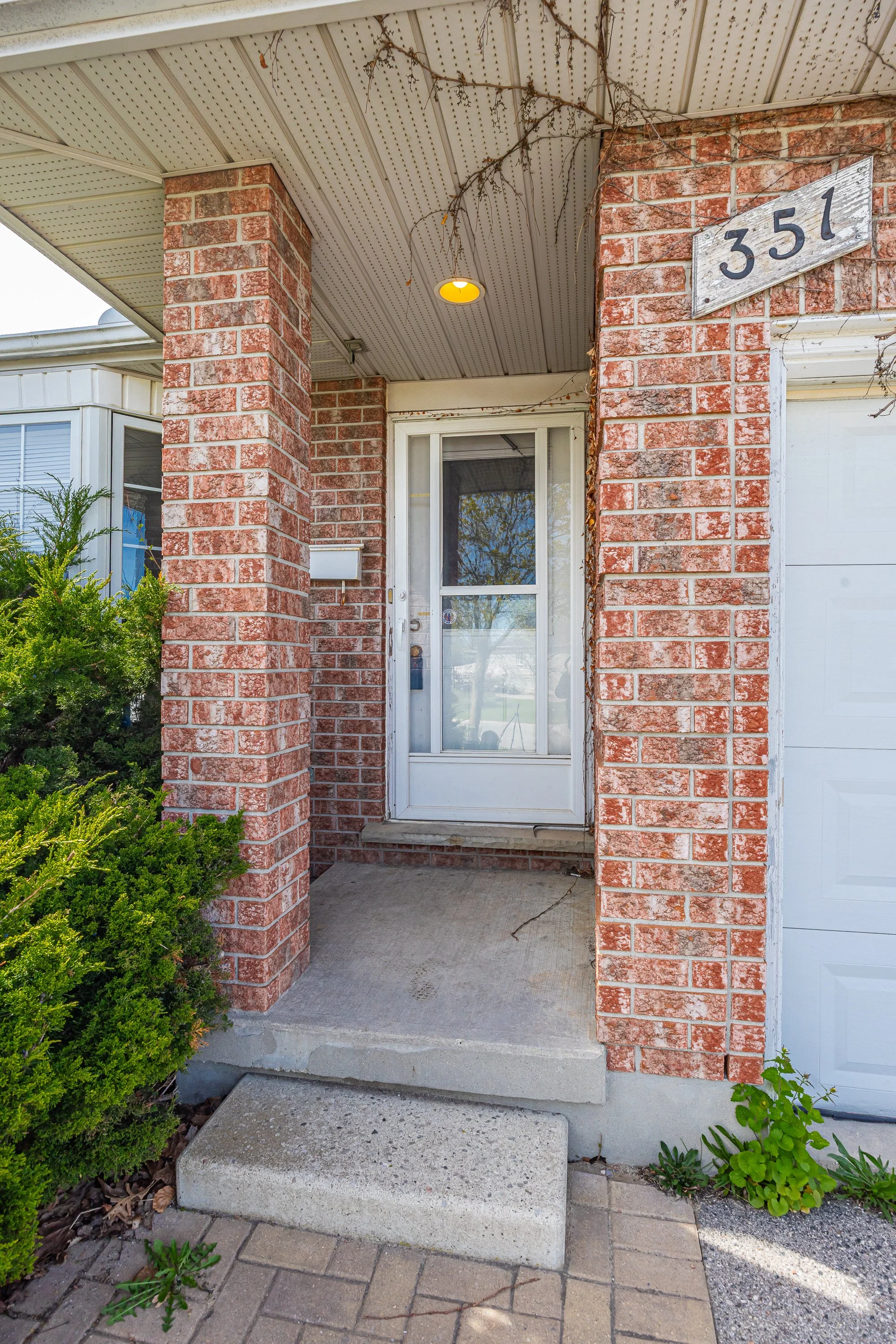 351 Fleming Dr -05.jpg