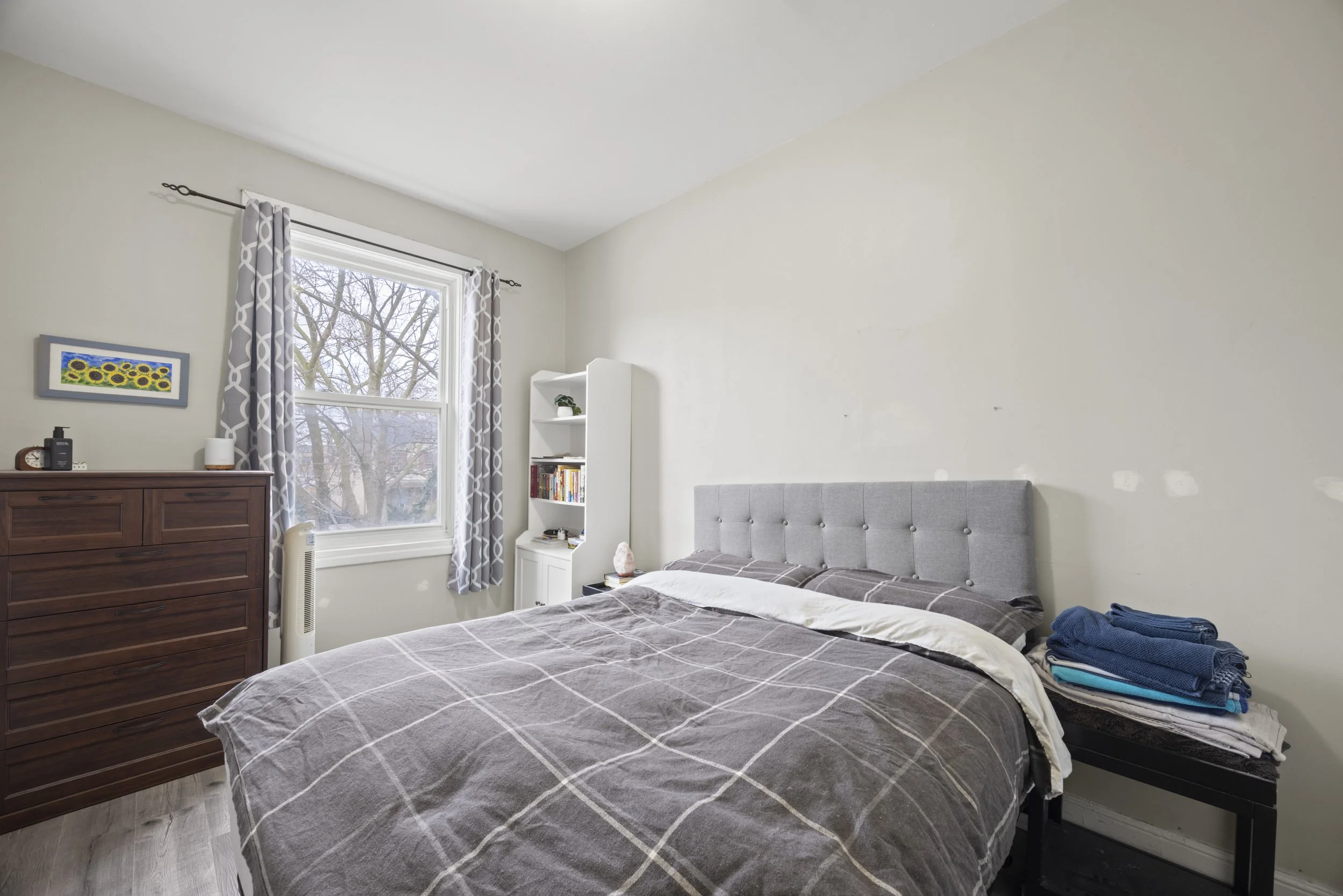 434 Dufferin Ave -14.JPG