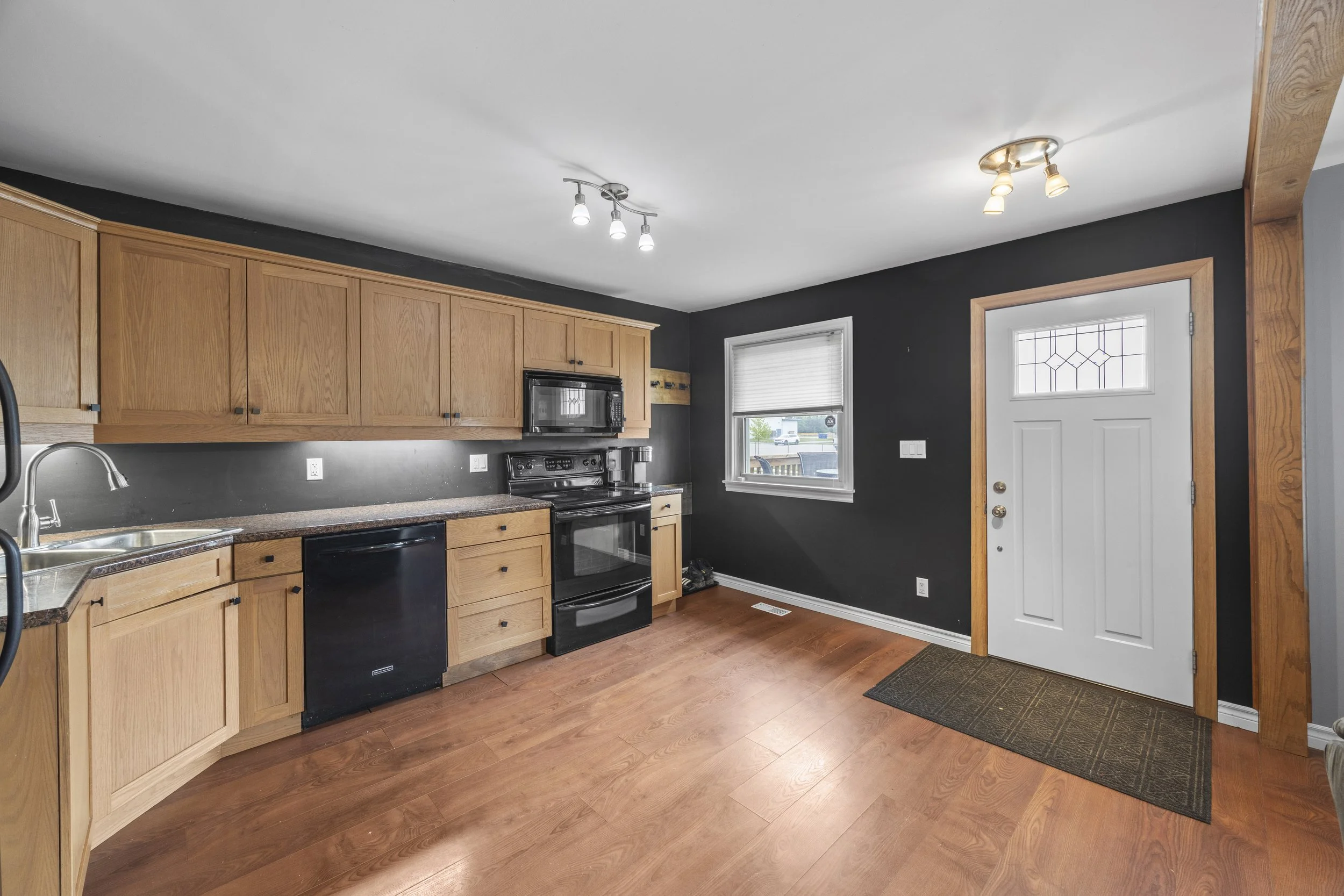 258 Upper Queen St -09.JPG