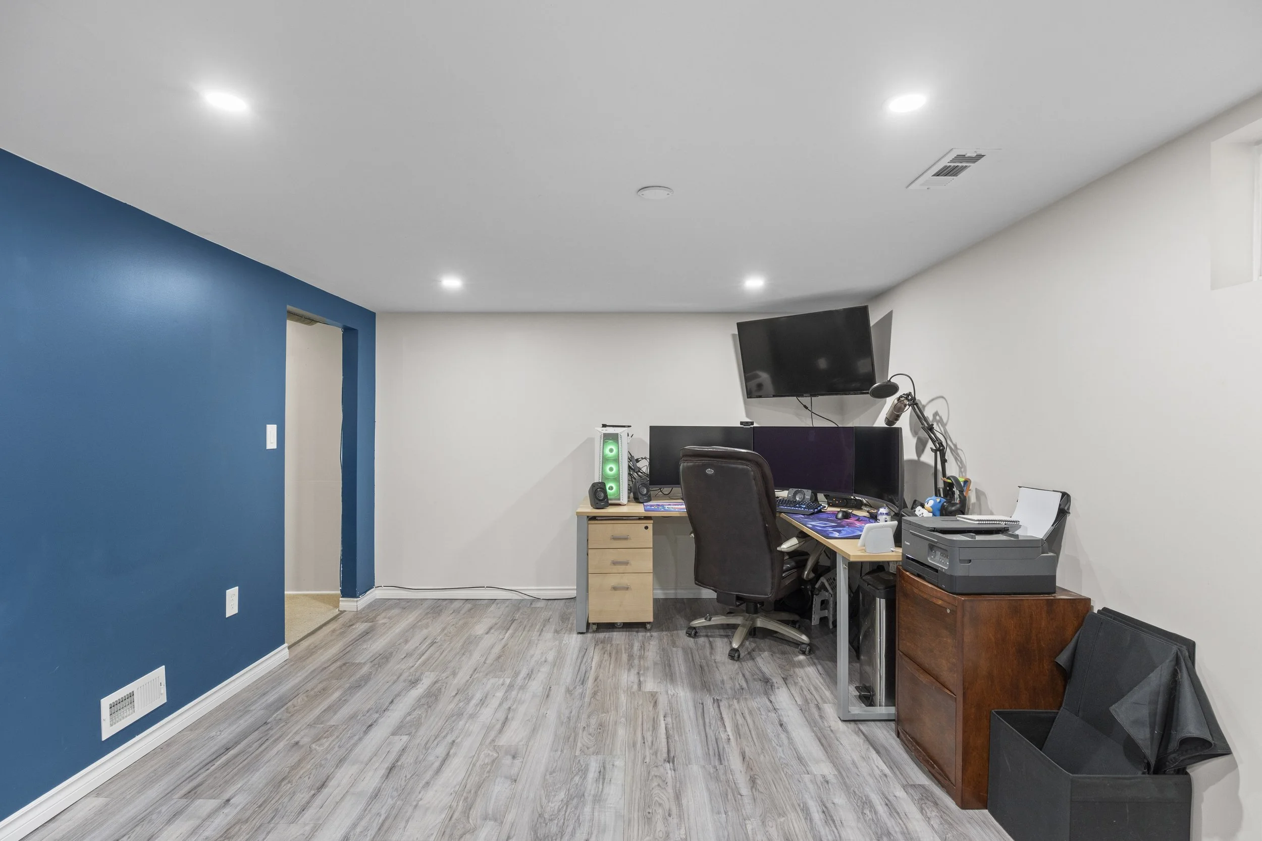 8 Kenwood Cres -30.JPG