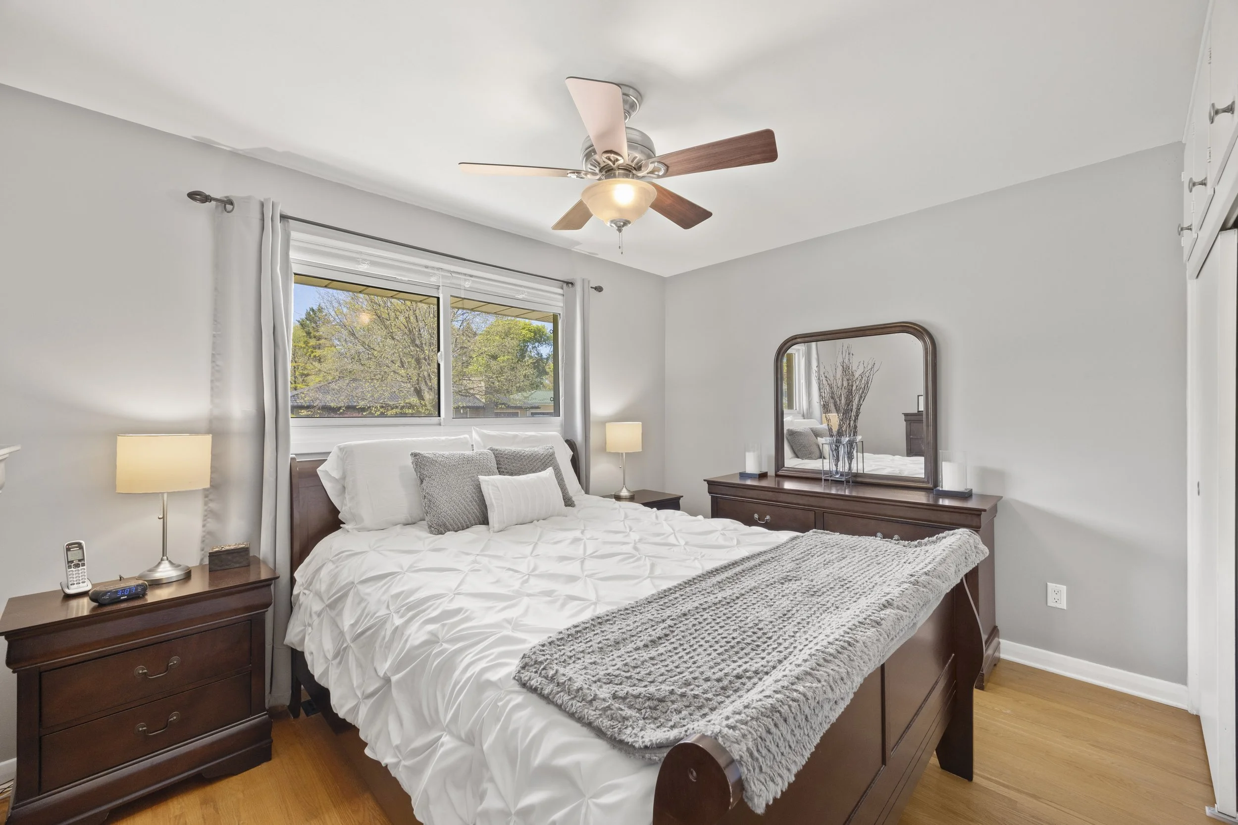 430 Magnolia Cres -21.JPG