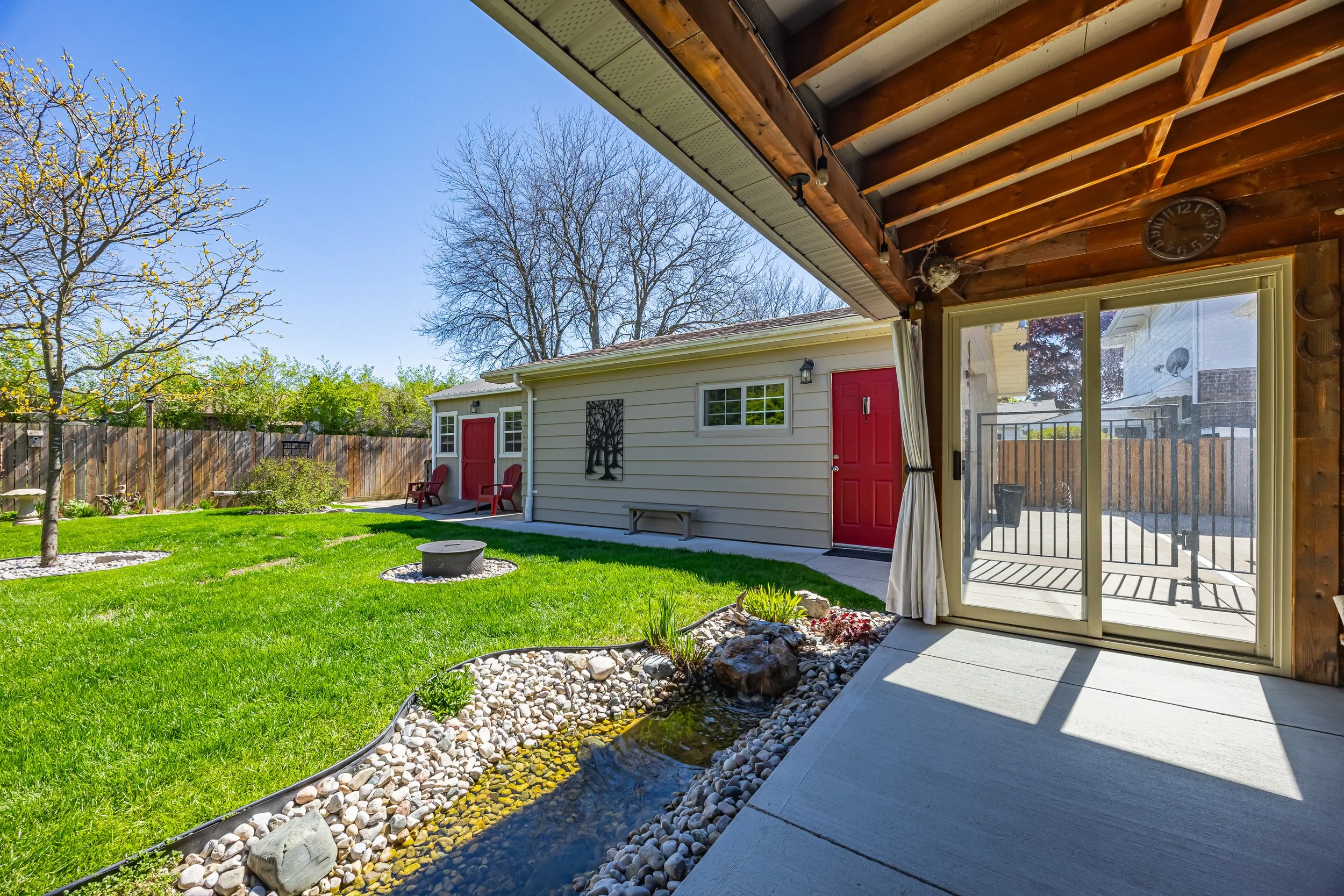 430 Magnolia Cres -50.jpg