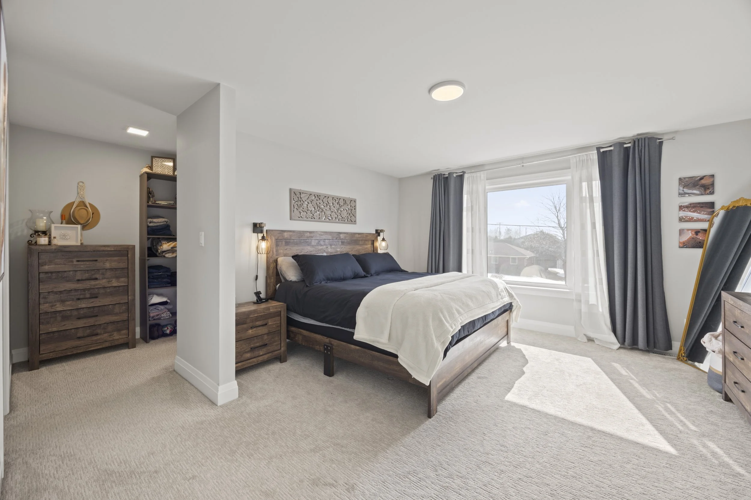 1-176 King St -25.JPG