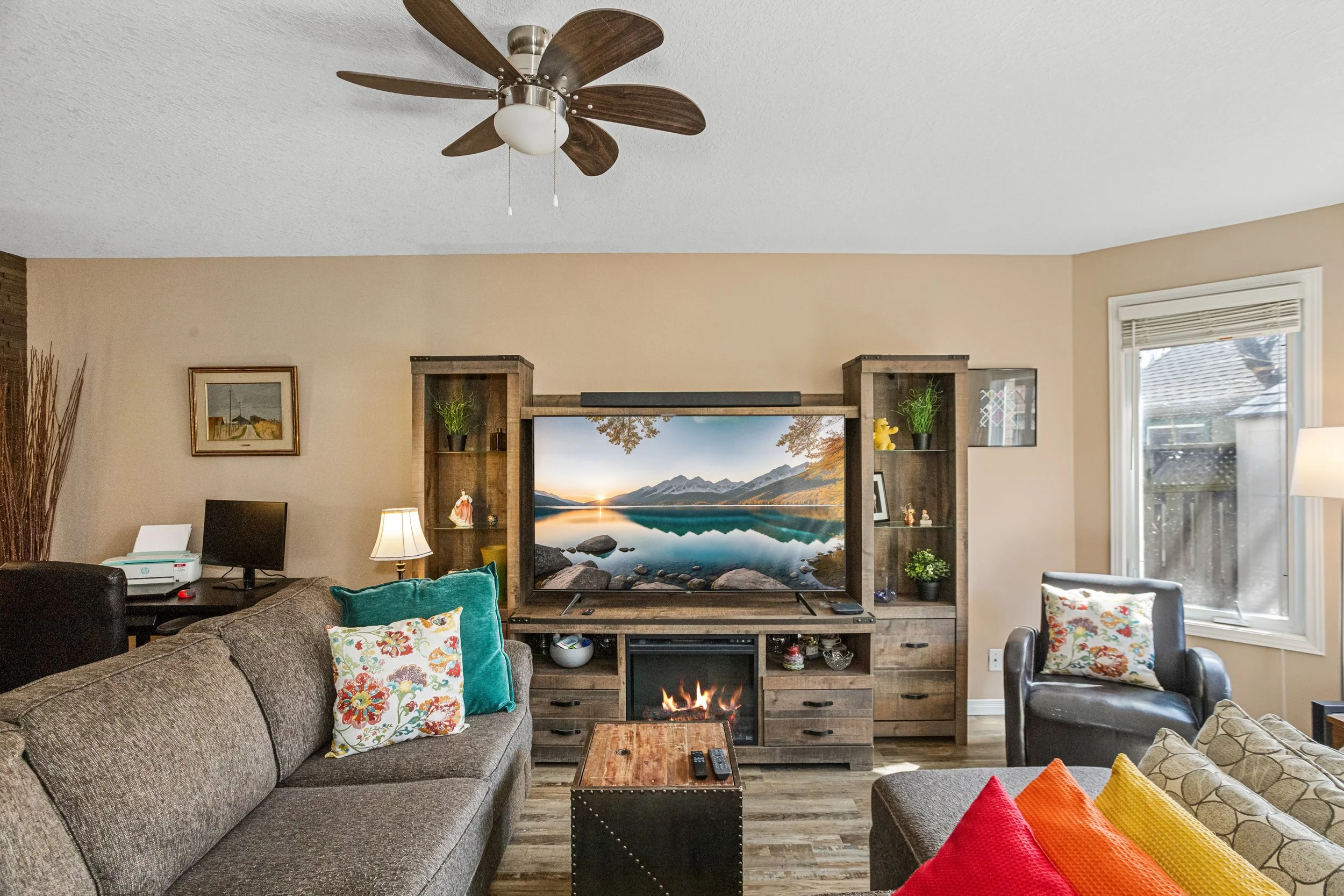 347 Ridgeview Court-10.jpg