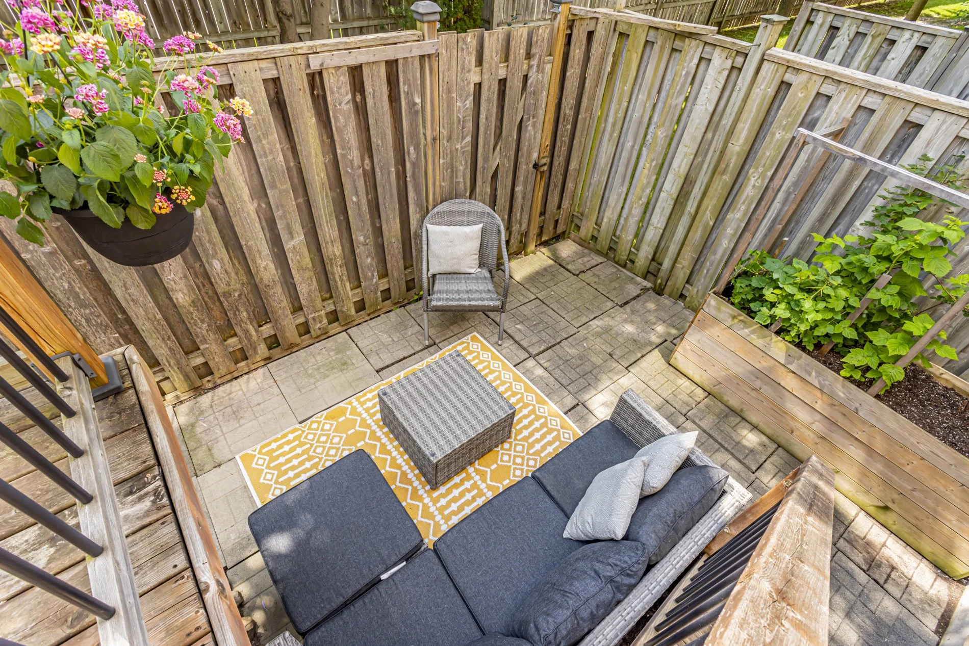 28-750 Osgoode Dr_46.JPG