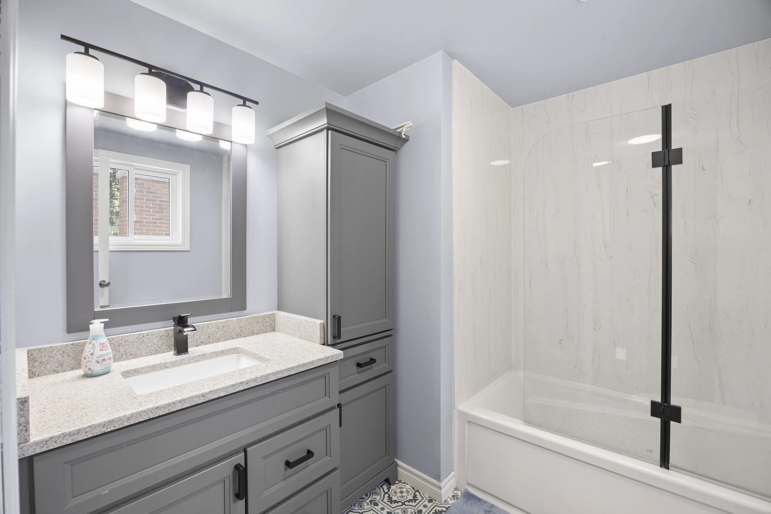 219 Dundas St W -30.JPG