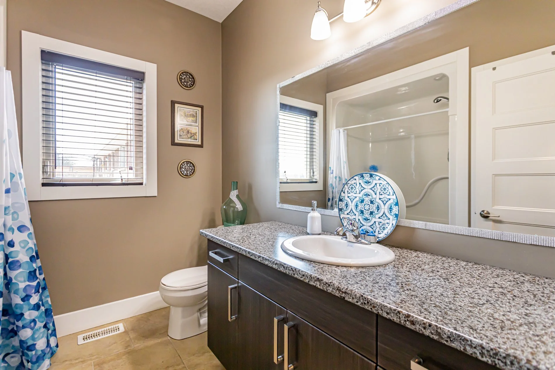 122 1-2 Centennial Ave-21.jpg