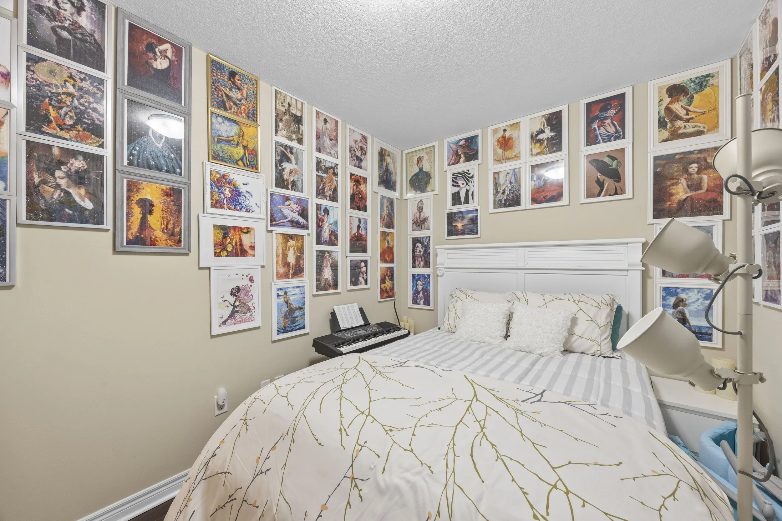 604-1030 Coronation Dr -21.JPG