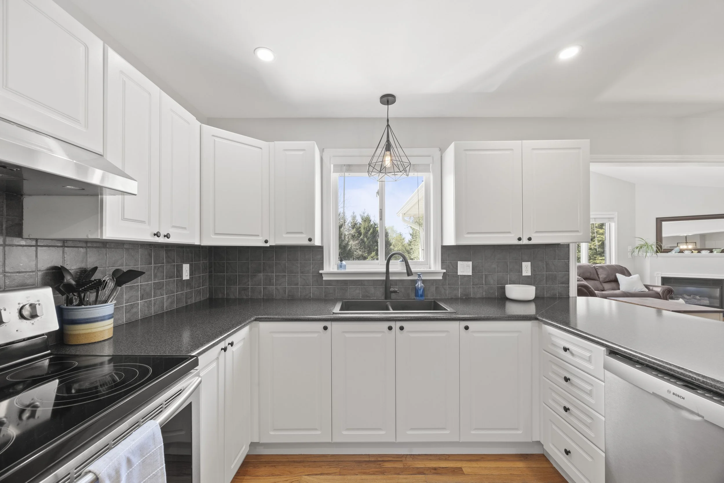 114 Brookfield St -19.JPG