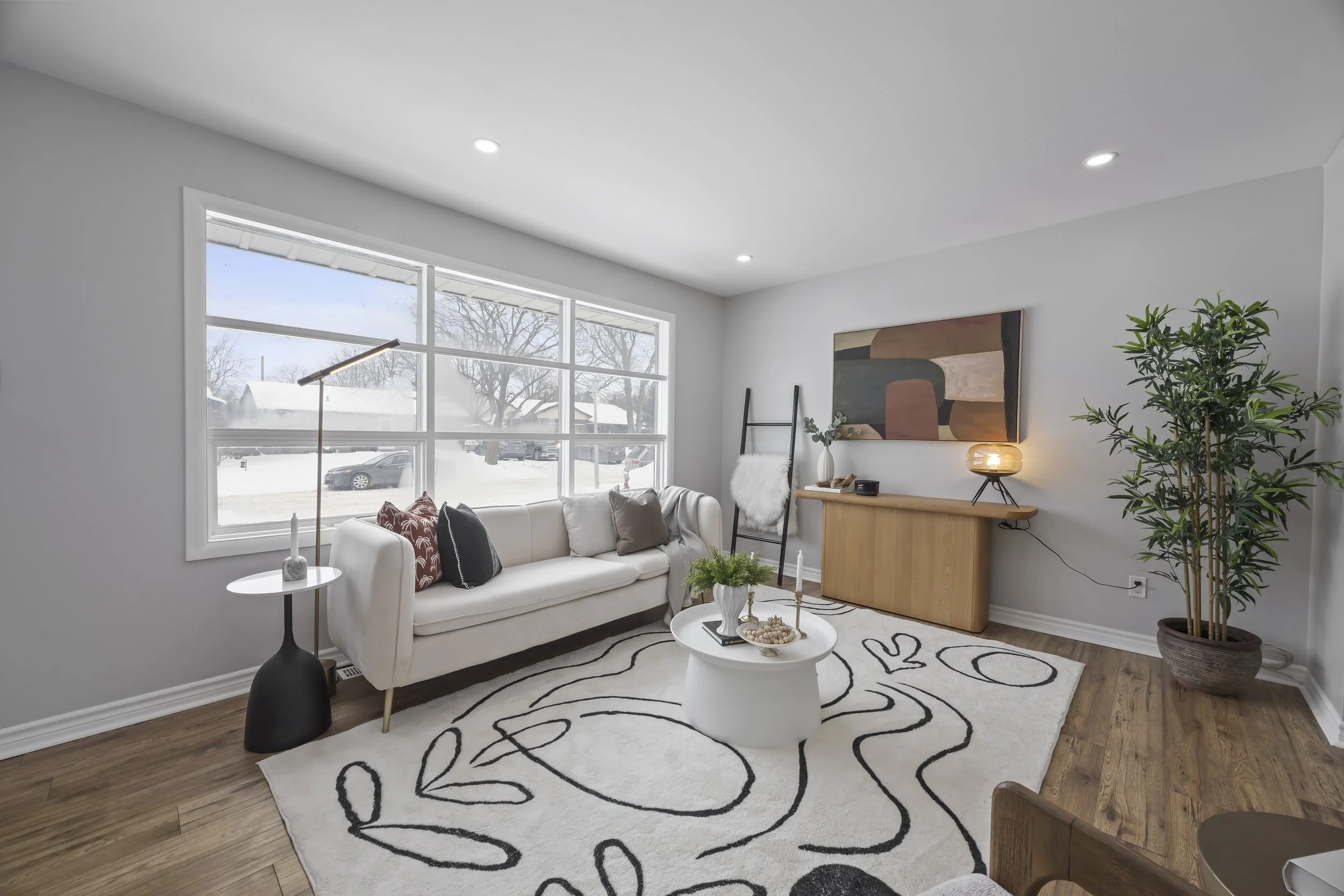 149 Jasper Cres -07.JPG